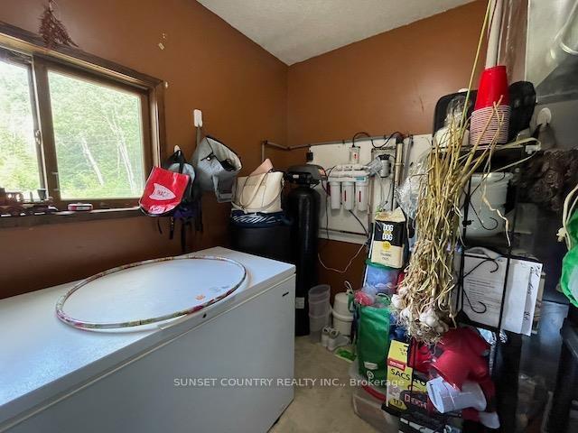 Photo 11 of 10839 Hwy 17 E, Kenora Remote Area, Dinorwic — HOMEH