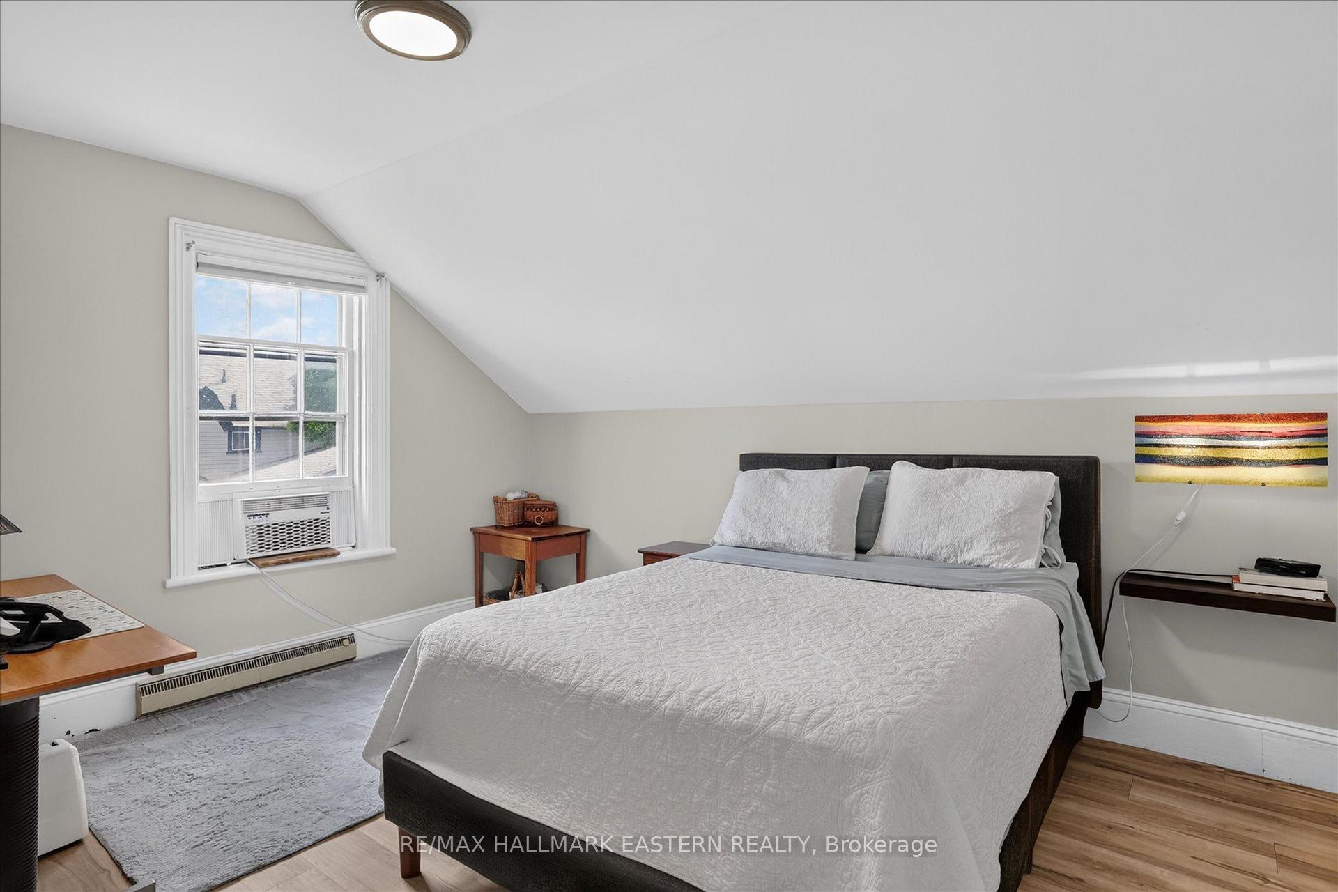 Photo 26 of 451 Stewart Street, Peterborough, Town Ward 3 — HOMEH