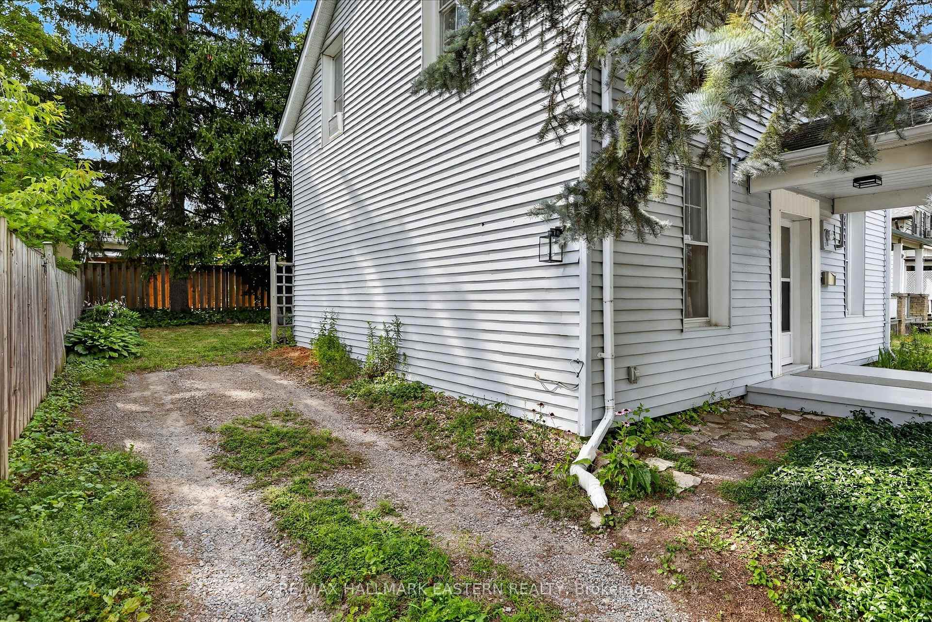 Photo 36 of 451 Stewart Street, Peterborough, Town Ward 3 — HOMEH