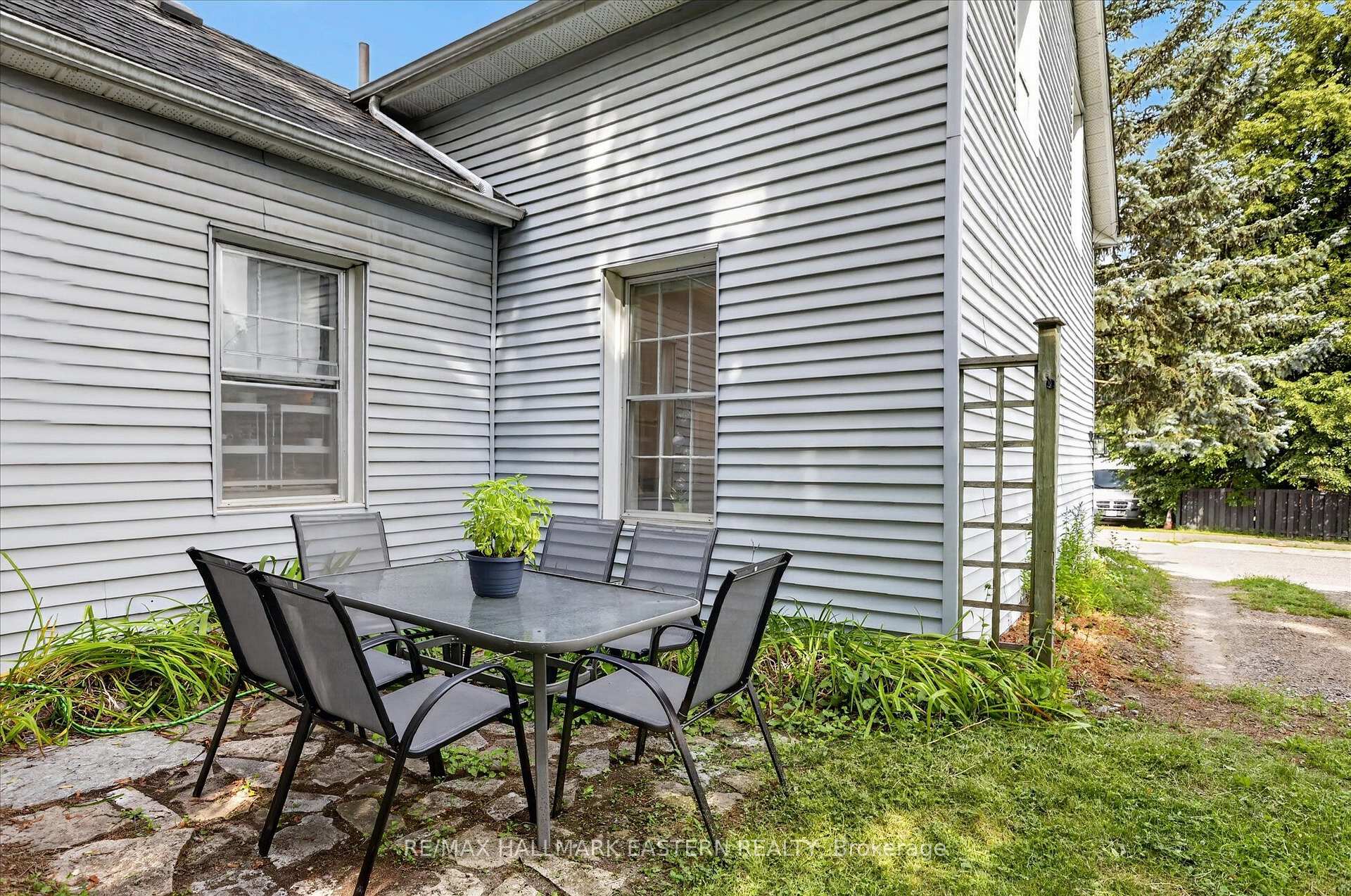 Photo 41 of 451 Stewart Street, Peterborough, Town Ward 3 — HOMEH