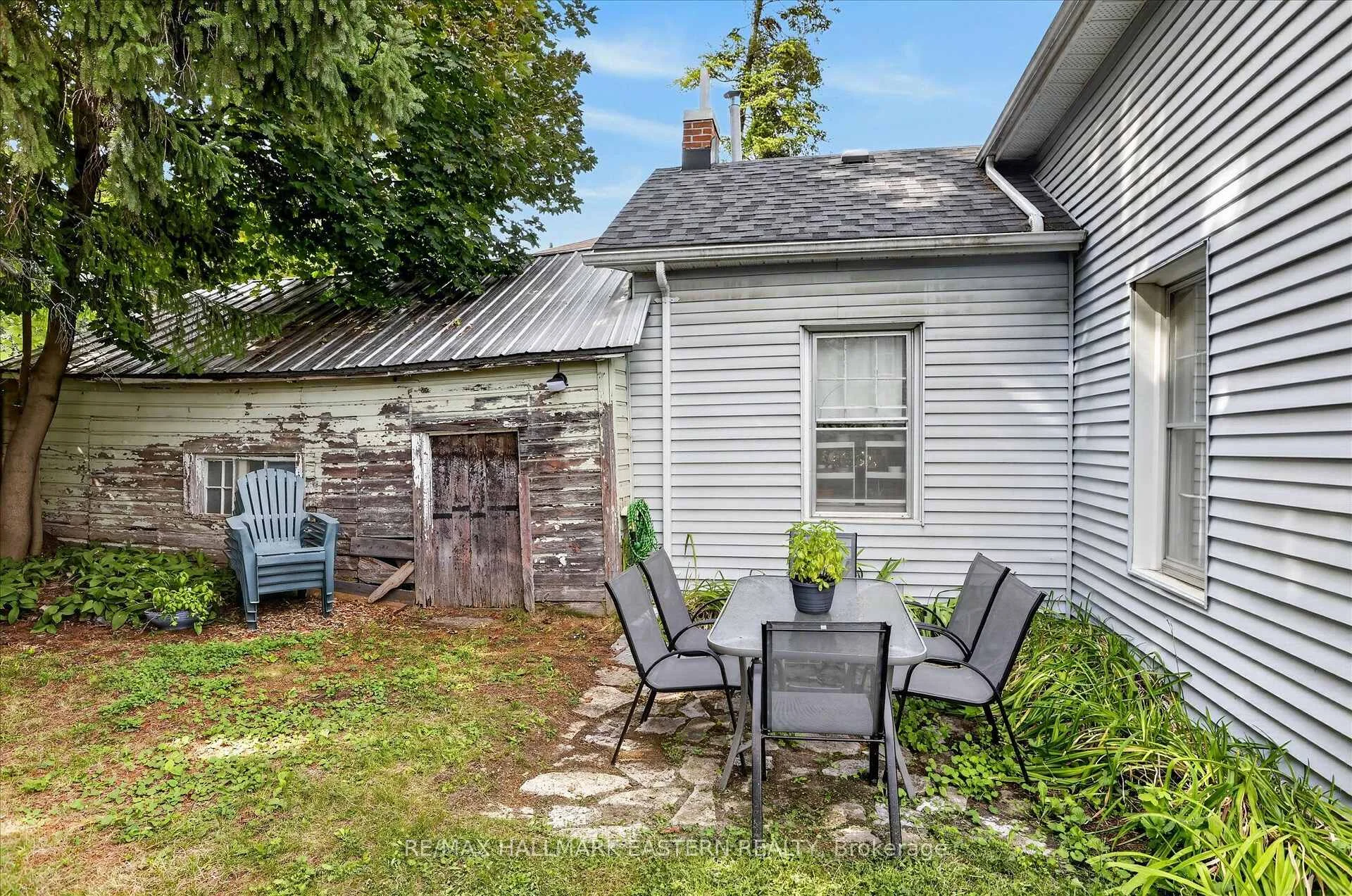 Photo 43 of 451 Stewart Street, Peterborough, Town Ward 3 — HOMEH