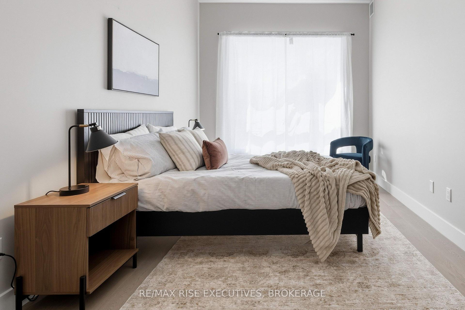 Photo 6 of Unit 122, 300 Skyfal Lane, Kingston, East Gardiners Rd — HOMEH
