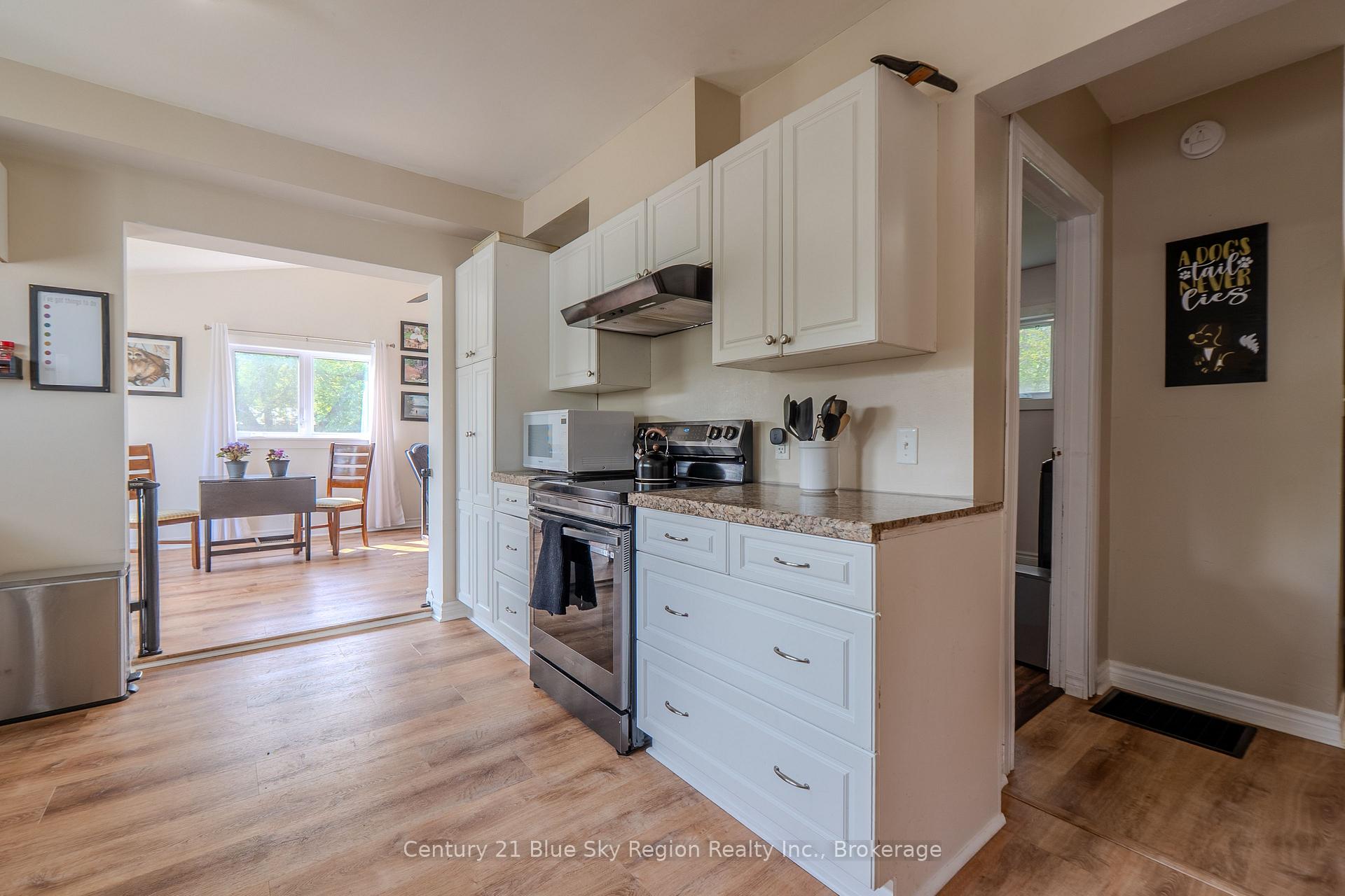 Photo 14 of 537 Laurier Avenue, North Bay, Central — HOMEH