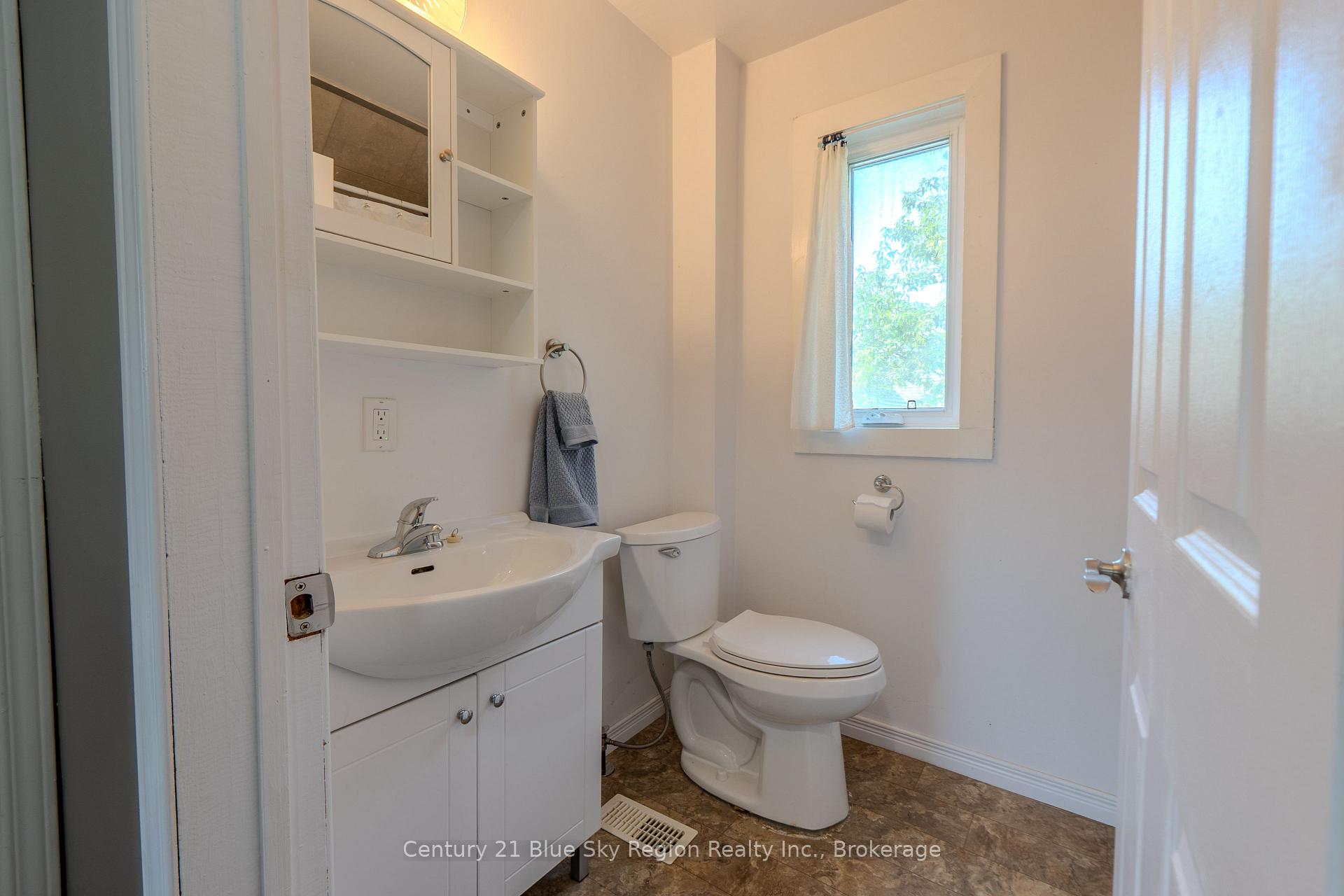 Photo 20 of 537 Laurier Avenue, North Bay, Central — HOMEH