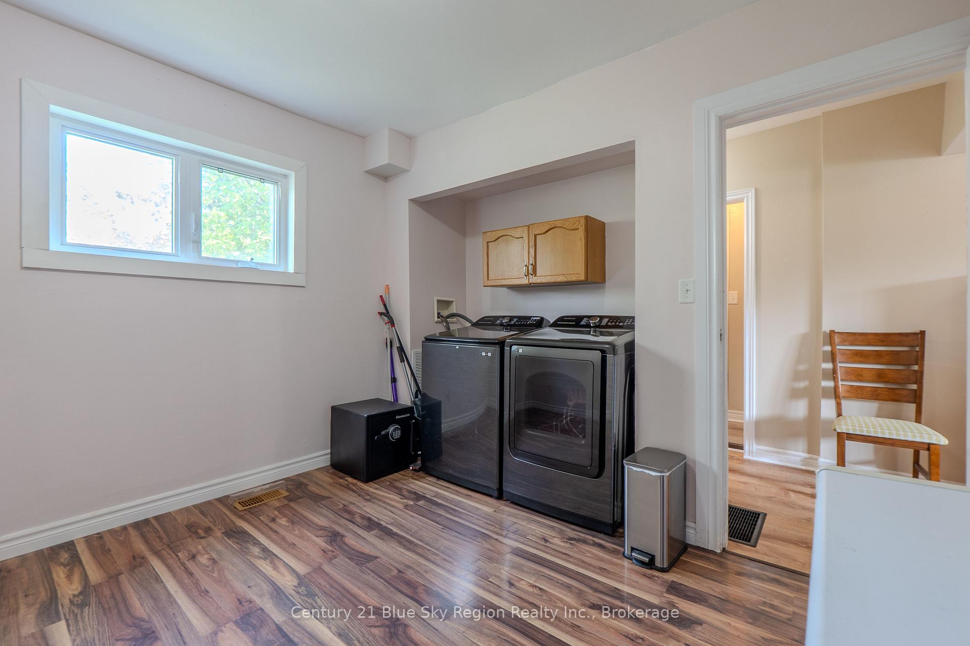Photo 23 of 537 Laurier Avenue, North Bay, Central — HOMEH