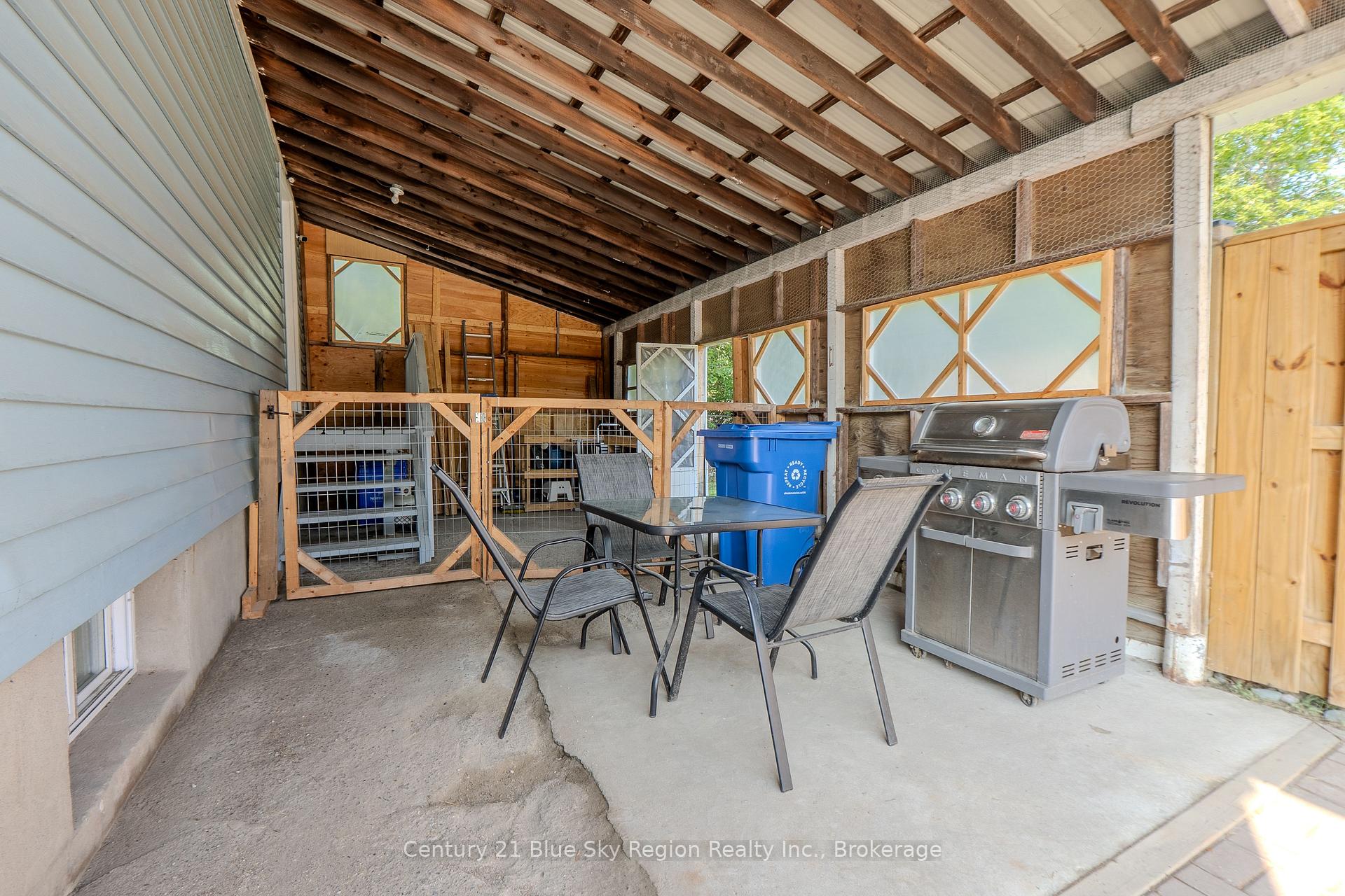 Photo 37 of 537 Laurier Avenue, North Bay, Central — HOMEH