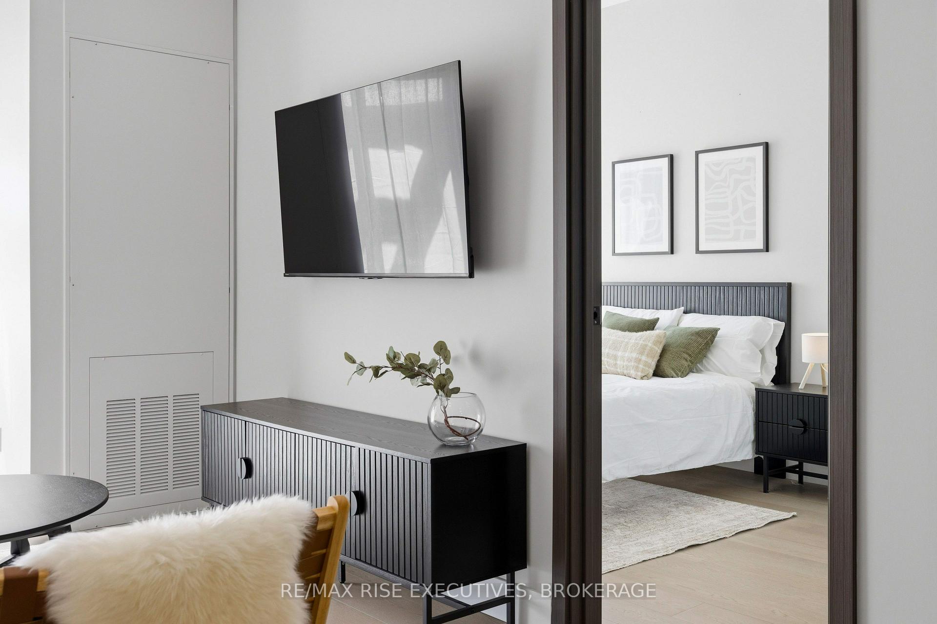 Photo 3 of Unit 204, 300 Skyfal Lane, Kingston, East Gardiners Rd — HOMEH