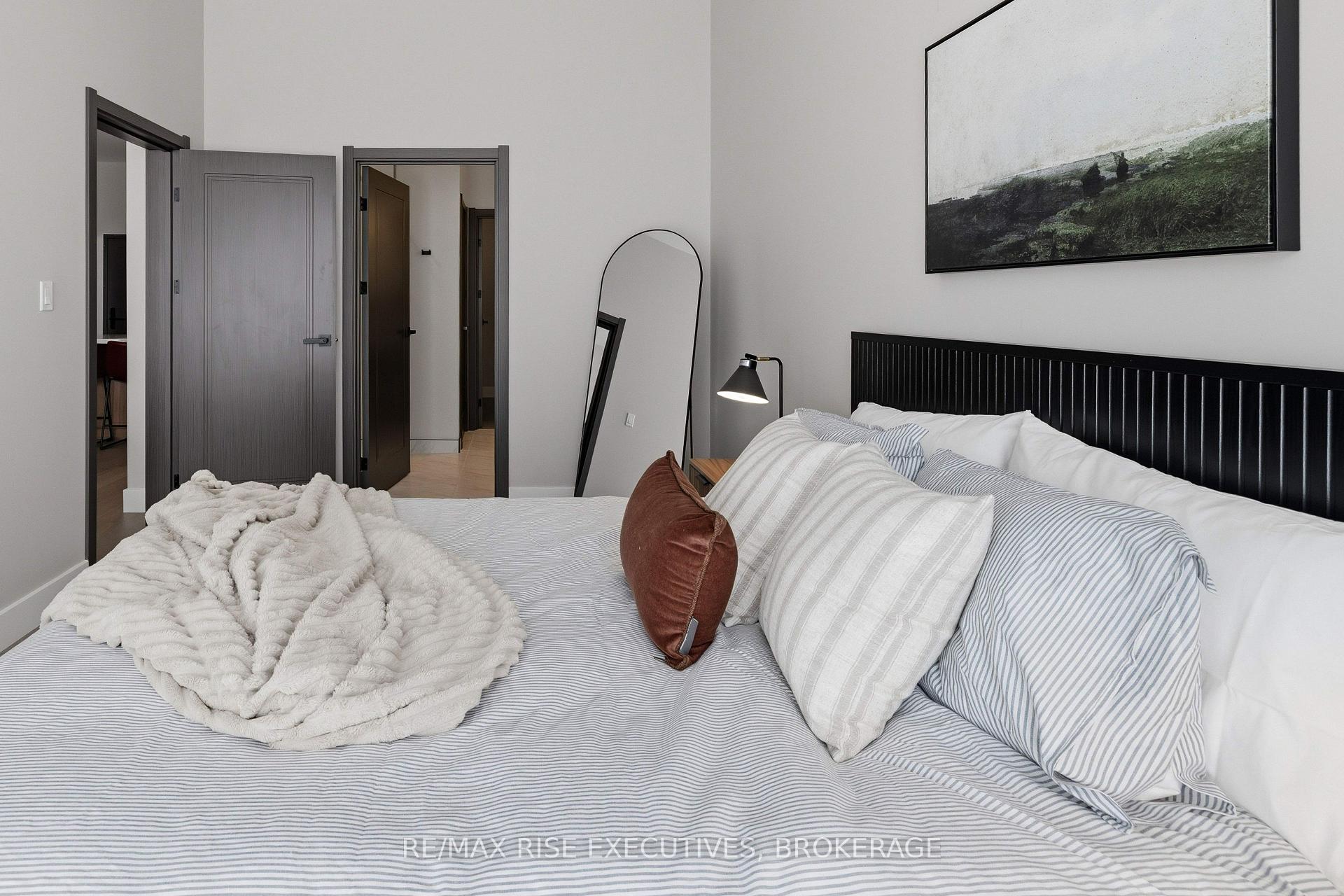 Photo 7 of Unit 204, 300 Skyfal Lane, Kingston, East Gardiners Rd — HOMEH