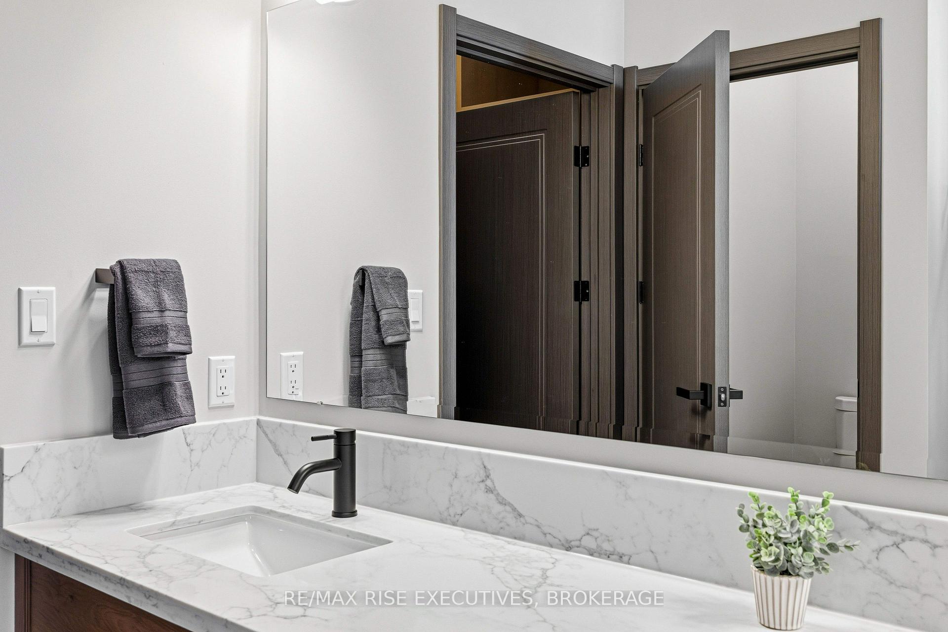 Photo 12 of Unit 204, 300 Skyfal Lane, Kingston, East Gardiners Rd — HOMEH