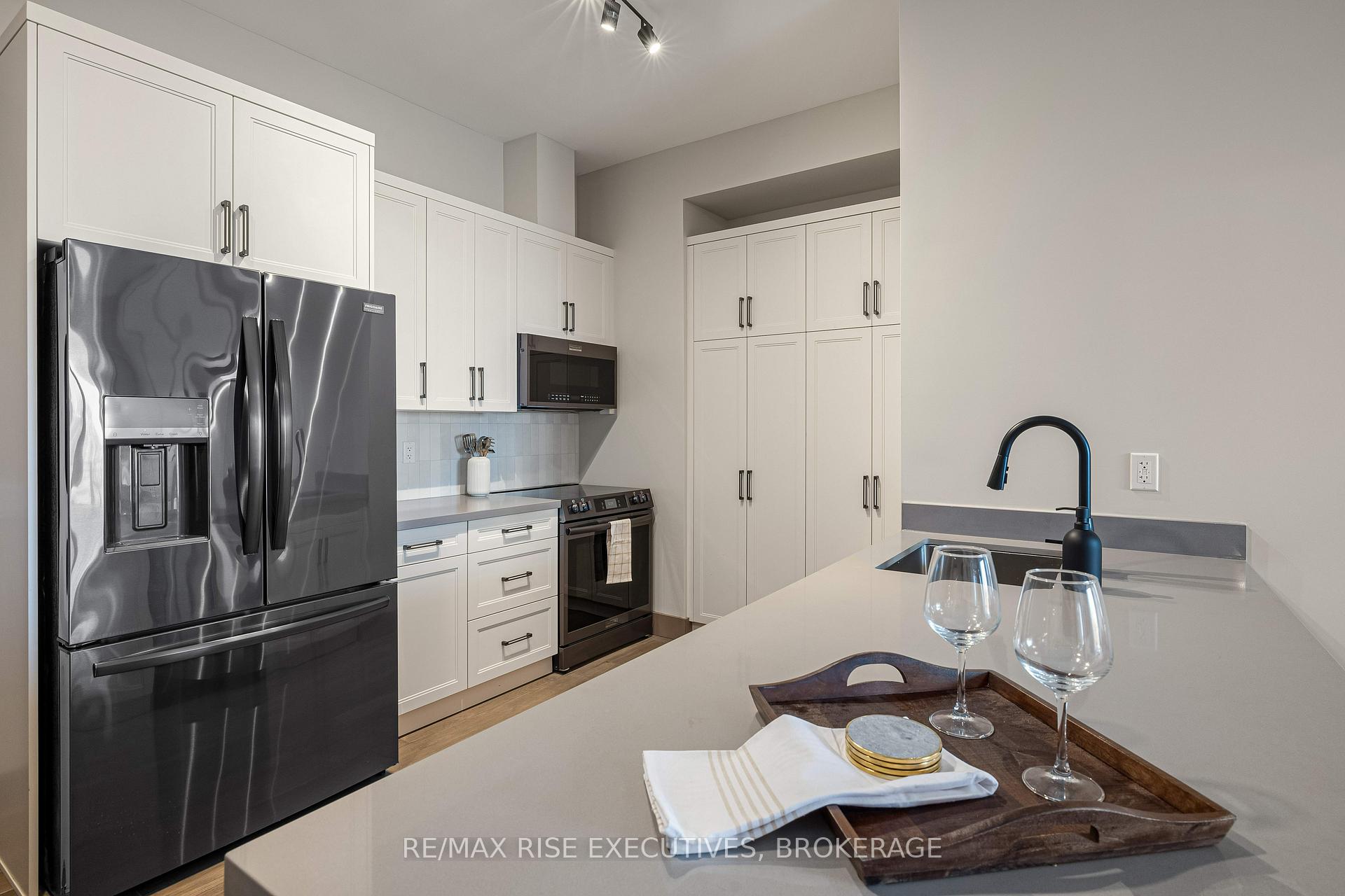 Photo 4 of Unit 450, 2274 Princess Street, Kingston, City Northwest — HOMEH