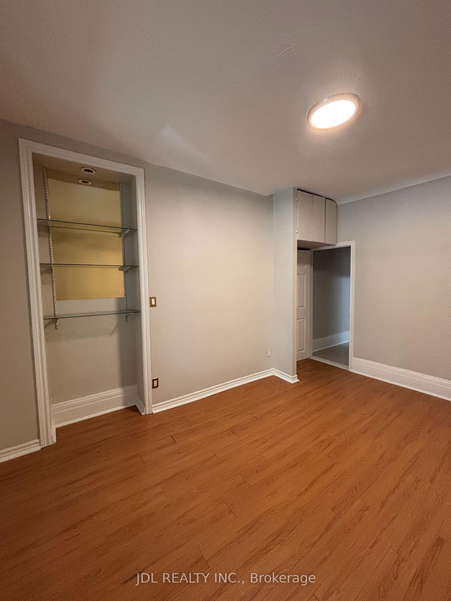 Photo 5 of Unit Main Floor, 593 Bathurst Street, Toronto, University — HOMEH
