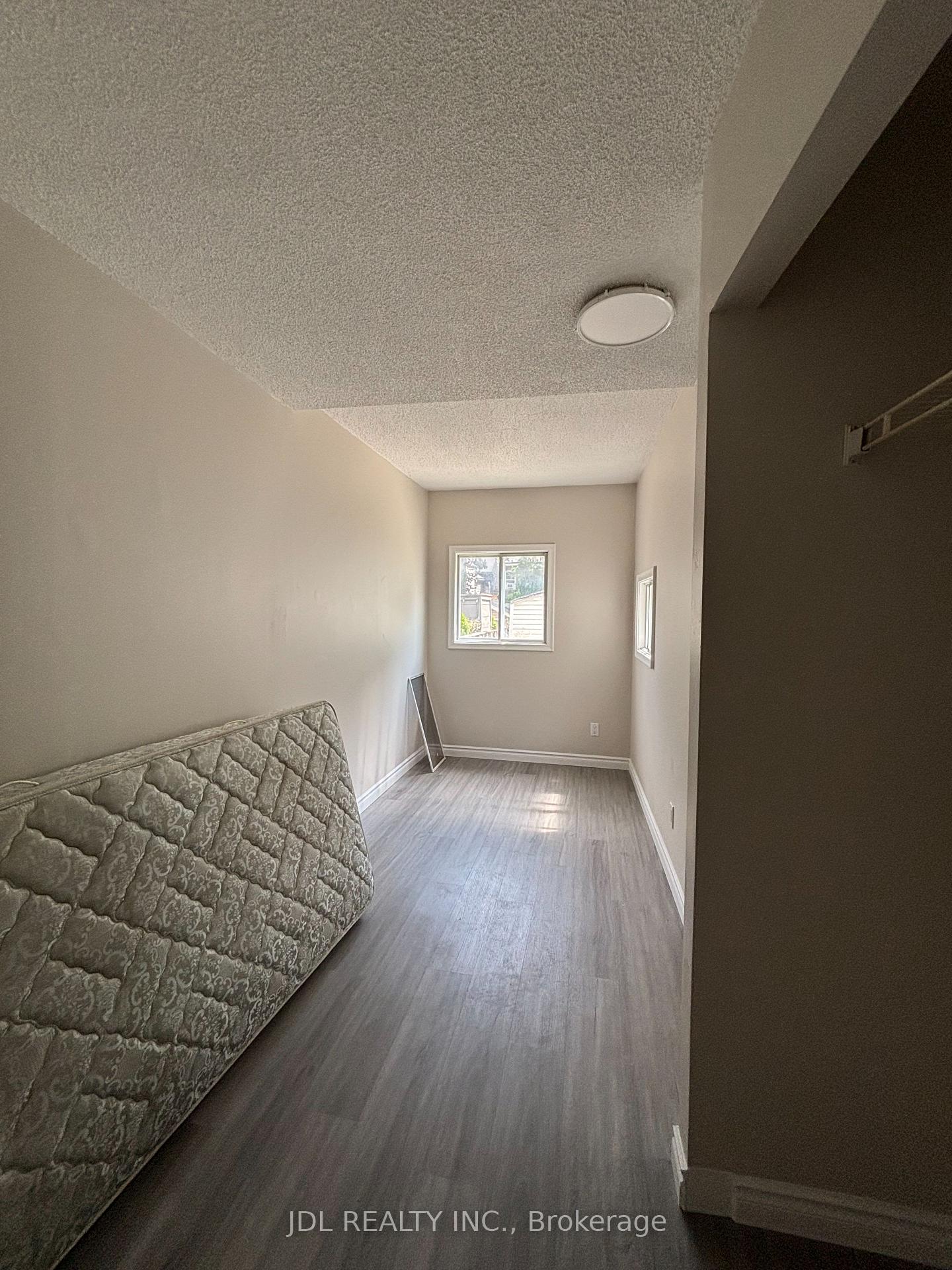 Photo 9 of Unit Main Floor, 593 Bathurst Street, Toronto, University — HOMEH