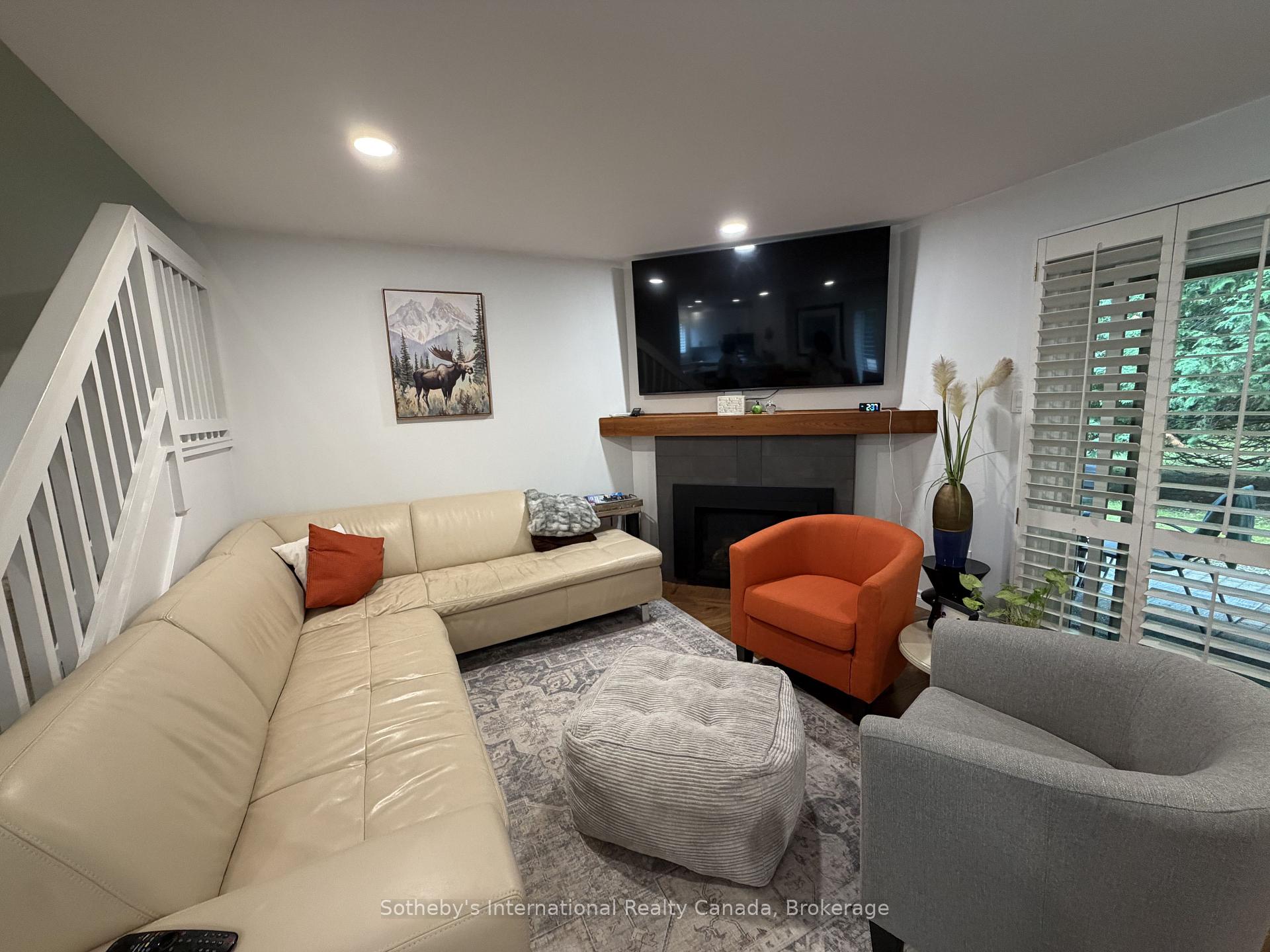 Photo 9 of 589 Oxbow Crescent, Collingwood — HOMEH