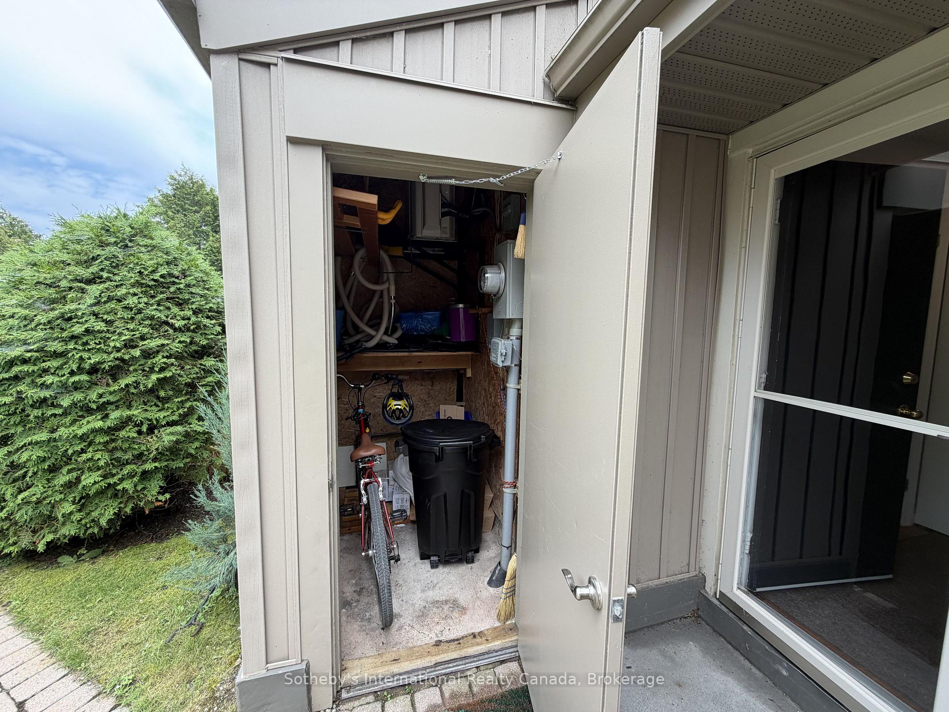 Photo 23 of 589 Oxbow Crescent, Collingwood — HOMEH