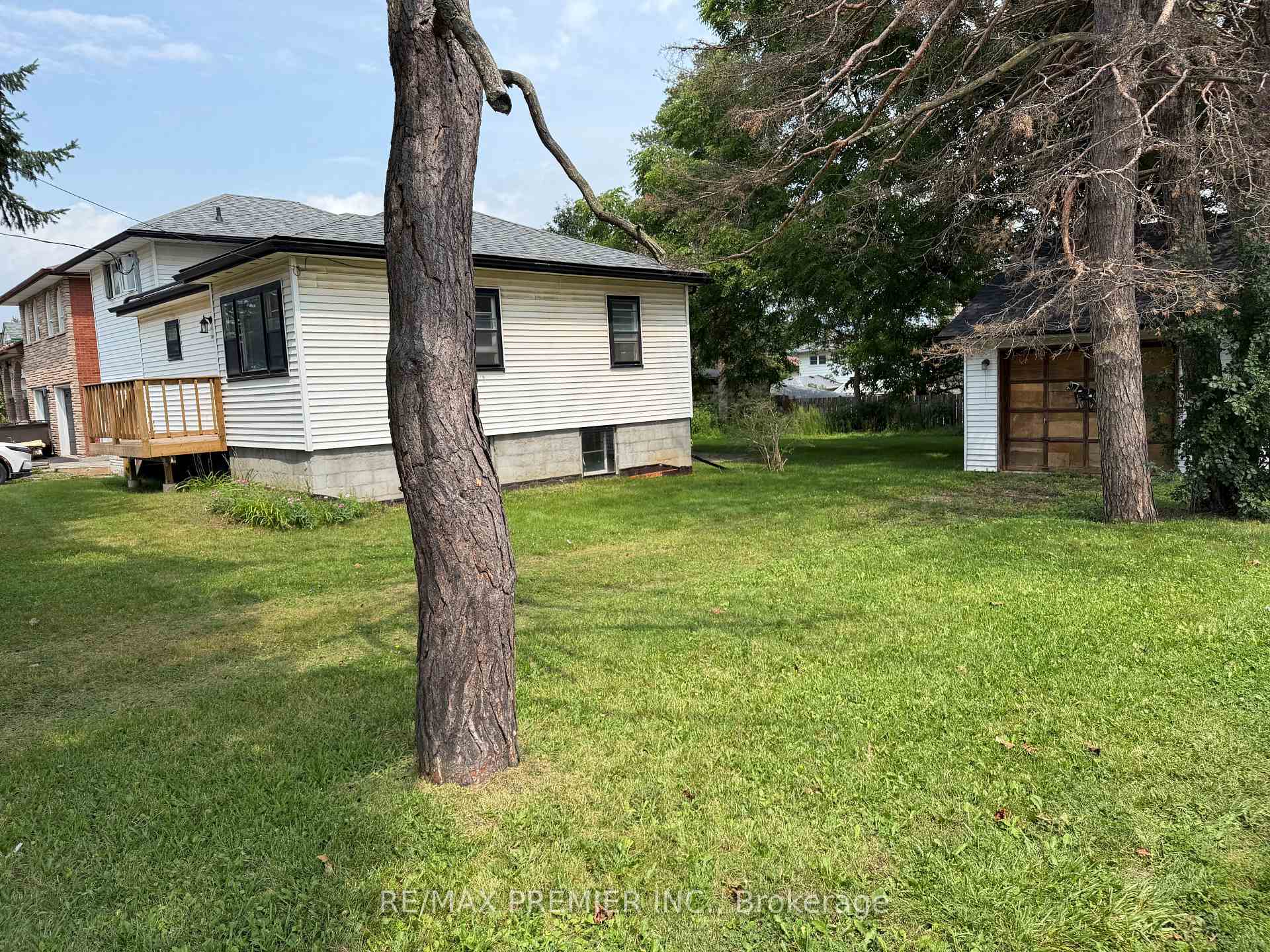 Photo of 277 Gibbons Street