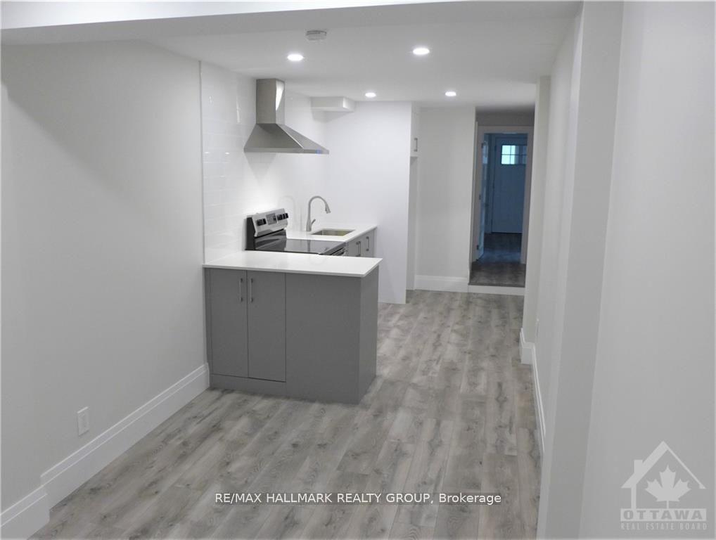 Photo 3 of Unit 6, 375 MacKay Street, Ottawa, Lindenlea — HOMEH