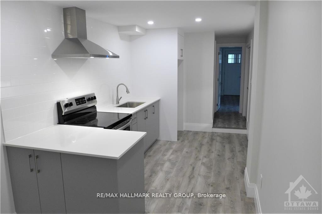 Photo 4 of Unit 6, 375 MacKay Street, Ottawa, Lindenlea — HOMEH