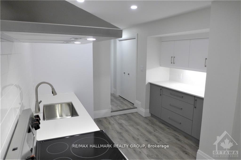 Photo 5 of Unit 6, 375 MacKay Street, Ottawa, Lindenlea — HOMEH
