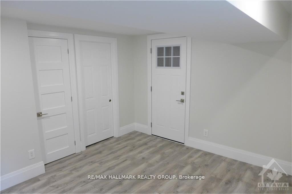 Photo 12 of Unit 6, 375 MacKay Street, Ottawa, Lindenlea — HOMEH