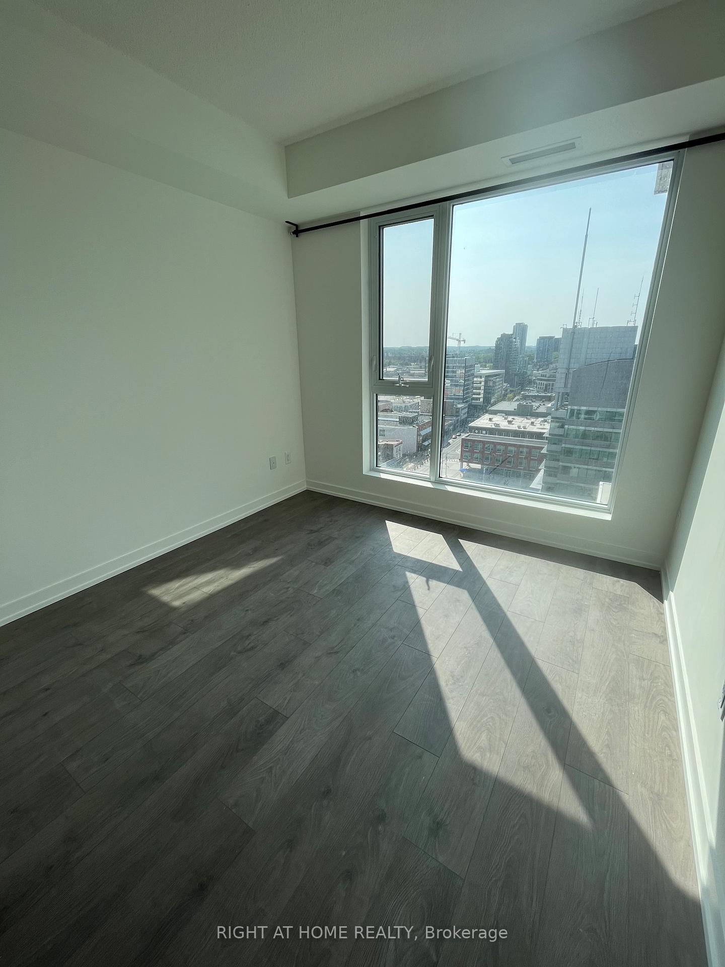 Photo 8 of Unit 1501, 55 Duke Street W, Kitchener, City Commercial Core — HOMEH