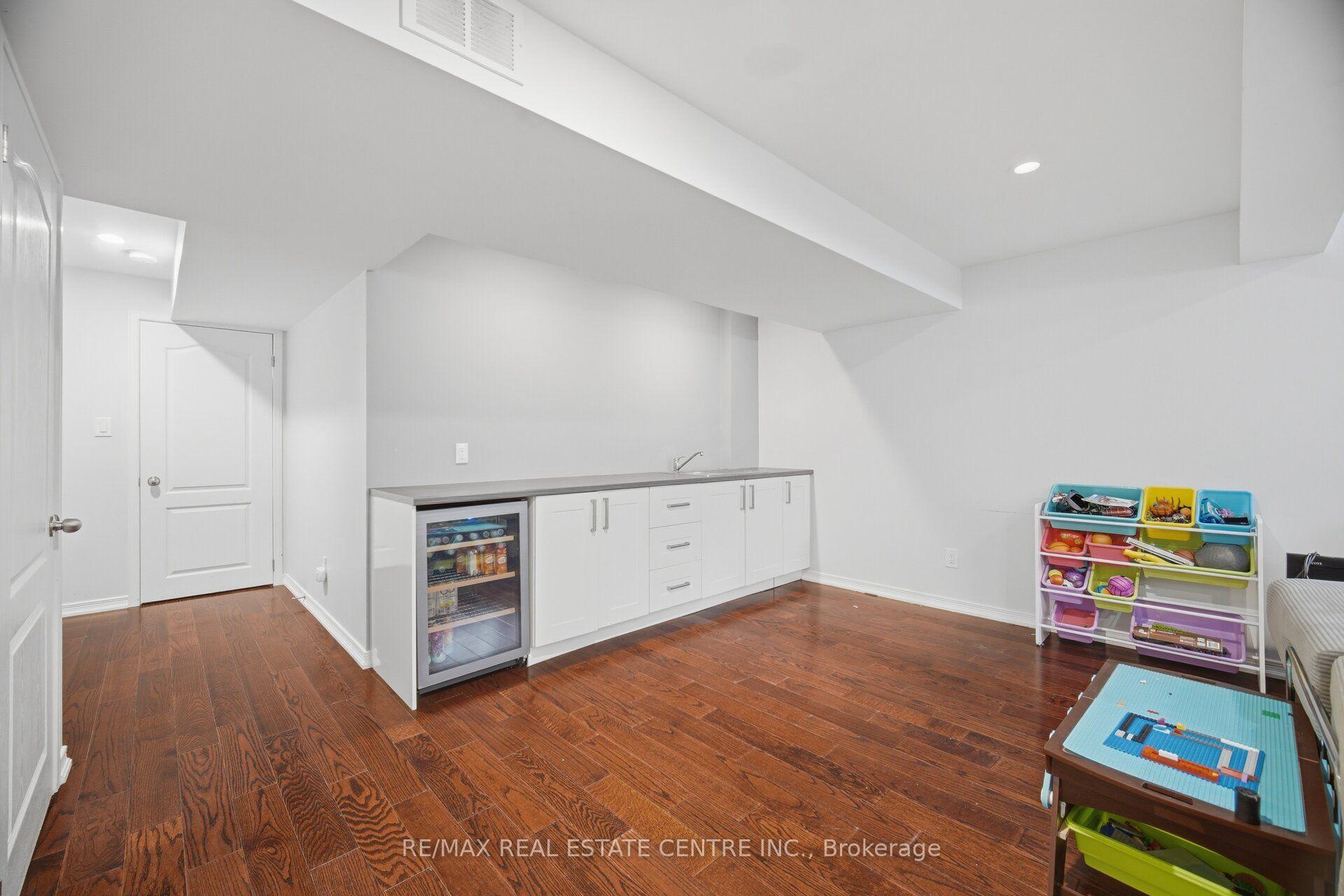 Photo 33 of 4212 Prudham Avenue, Burlington, Alton — HOMEH