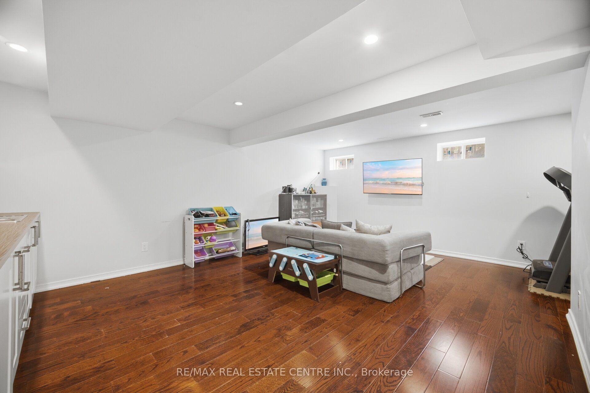 Photo 34 of 4212 Prudham Avenue, Burlington, Alton — HOMEH