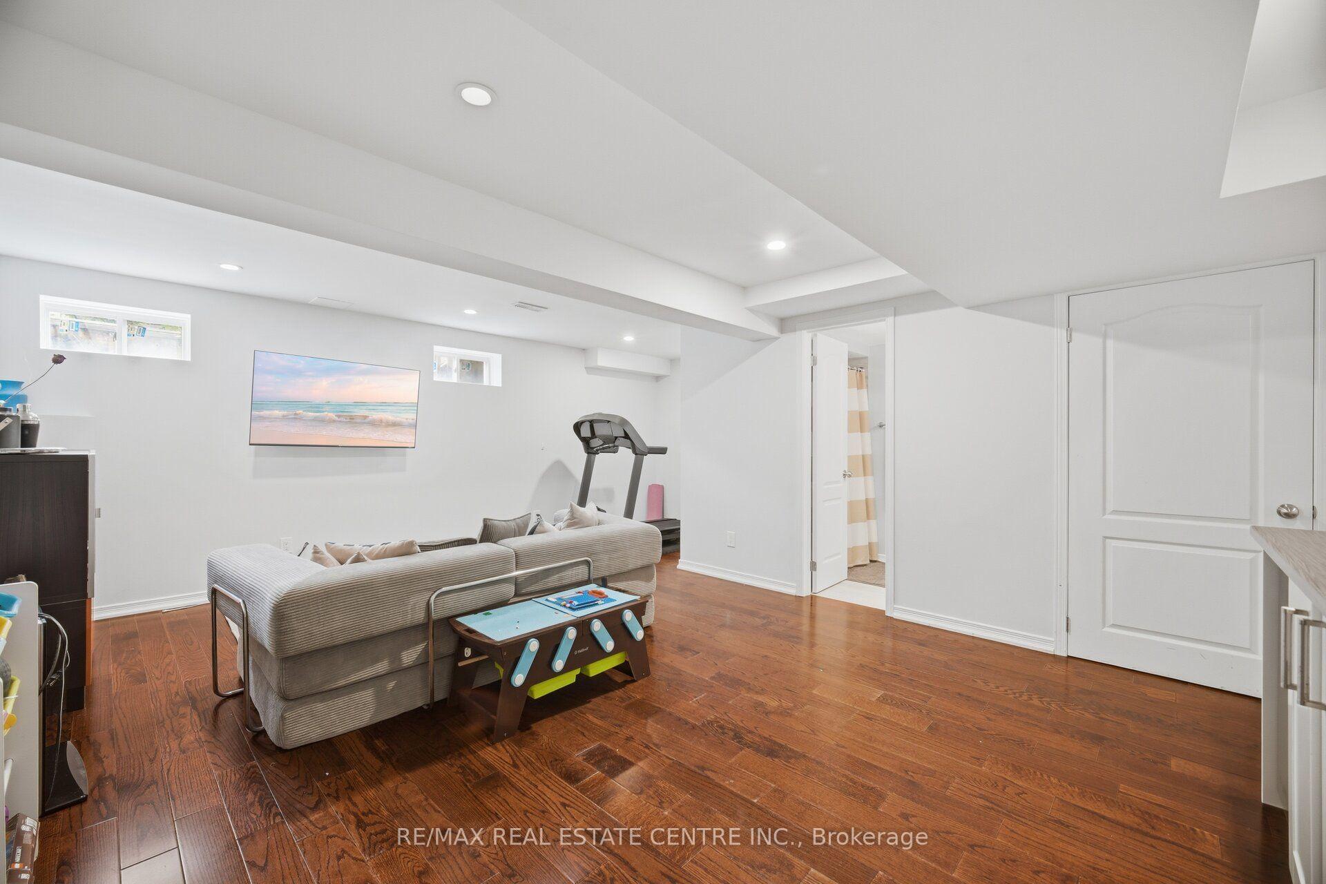 Photo 35 of 4212 Prudham Avenue, Burlington, Alton — HOMEH