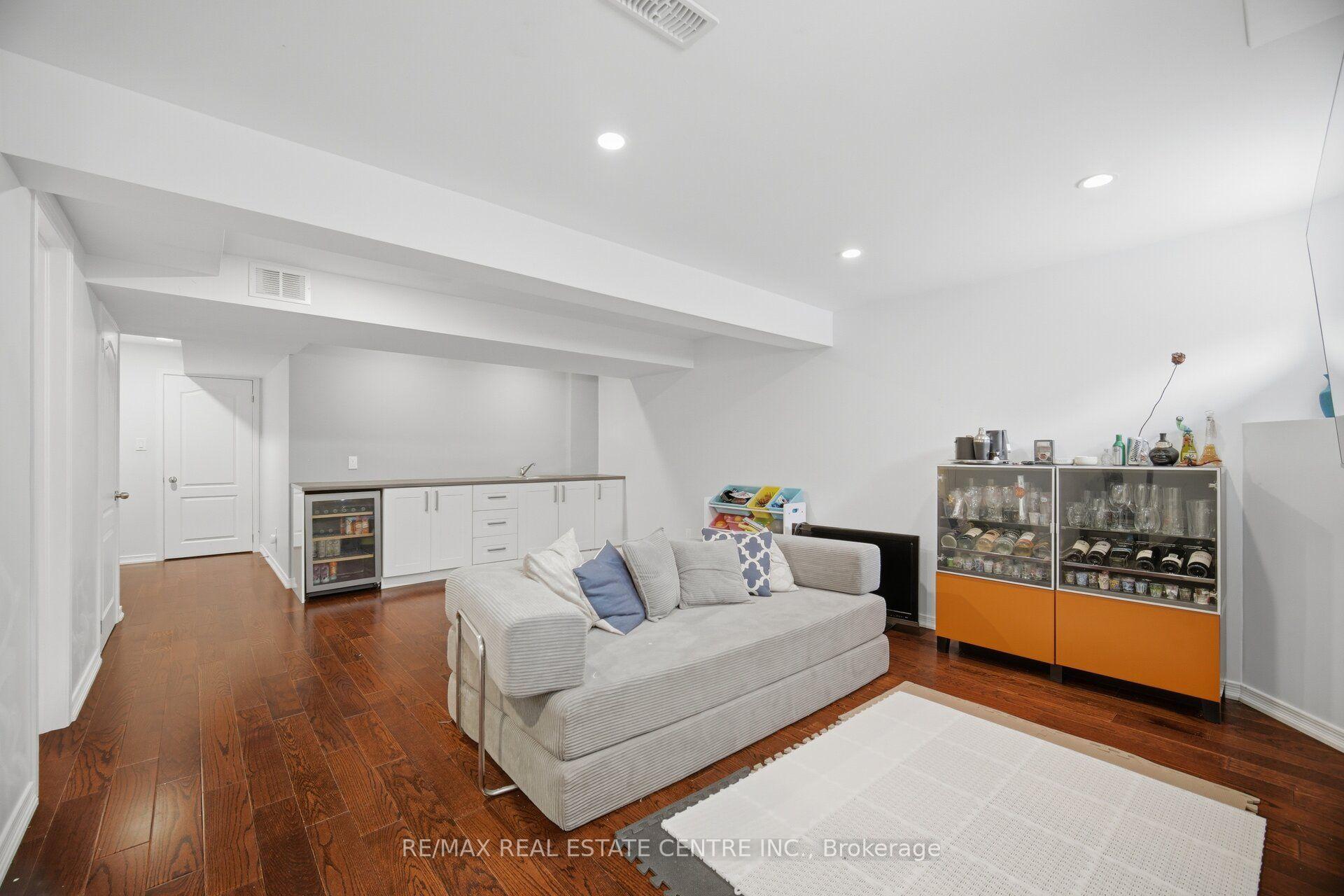 Photo 38 of 4212 Prudham Avenue, Burlington, Alton — HOMEH