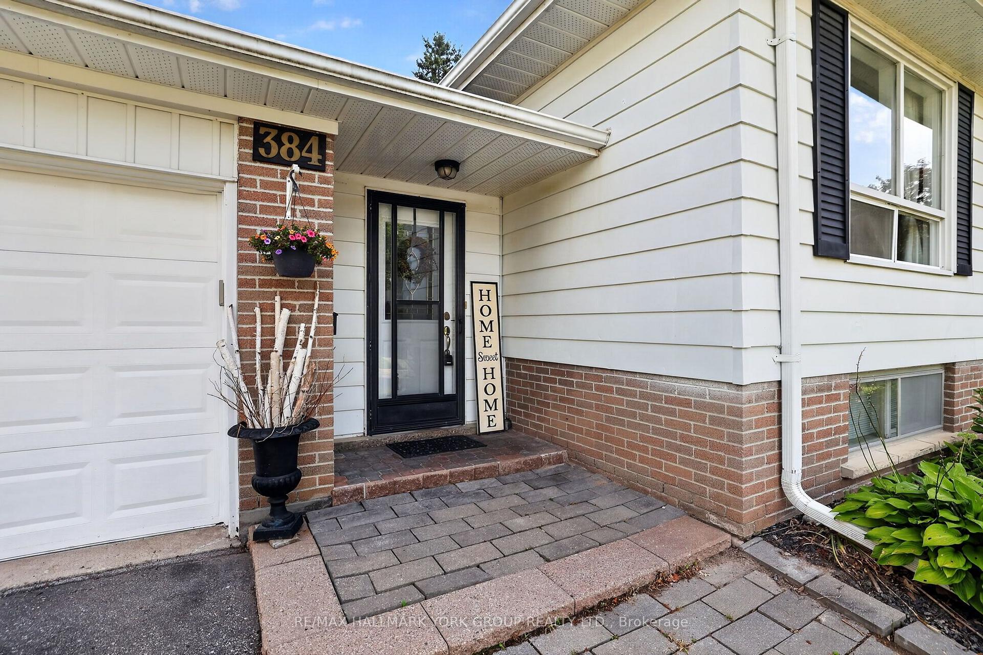 Photo 3 of 384 Glenrose Road, Newmarket, Central Newmarket — HOMEH