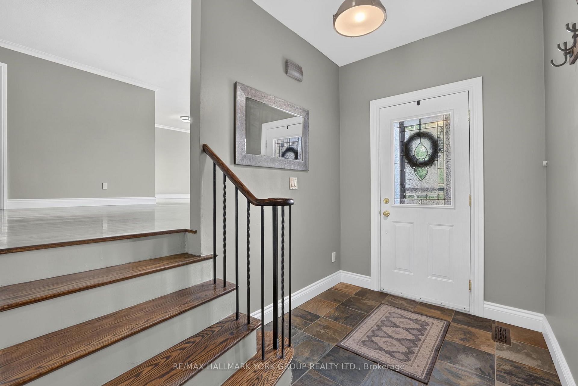 Photo 5 of 384 Glenrose Road, Newmarket, Central Newmarket — HOMEH