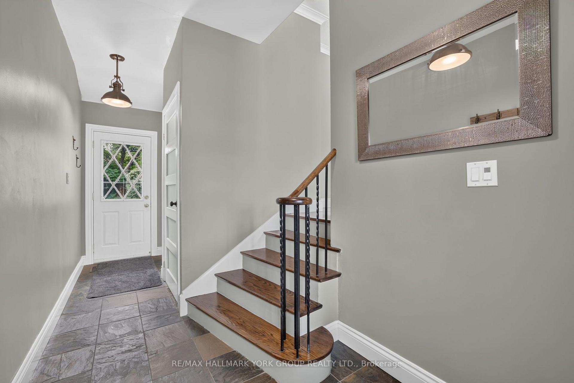 Photo 6 of 384 Glenrose Road, Newmarket, Central Newmarket — HOMEH