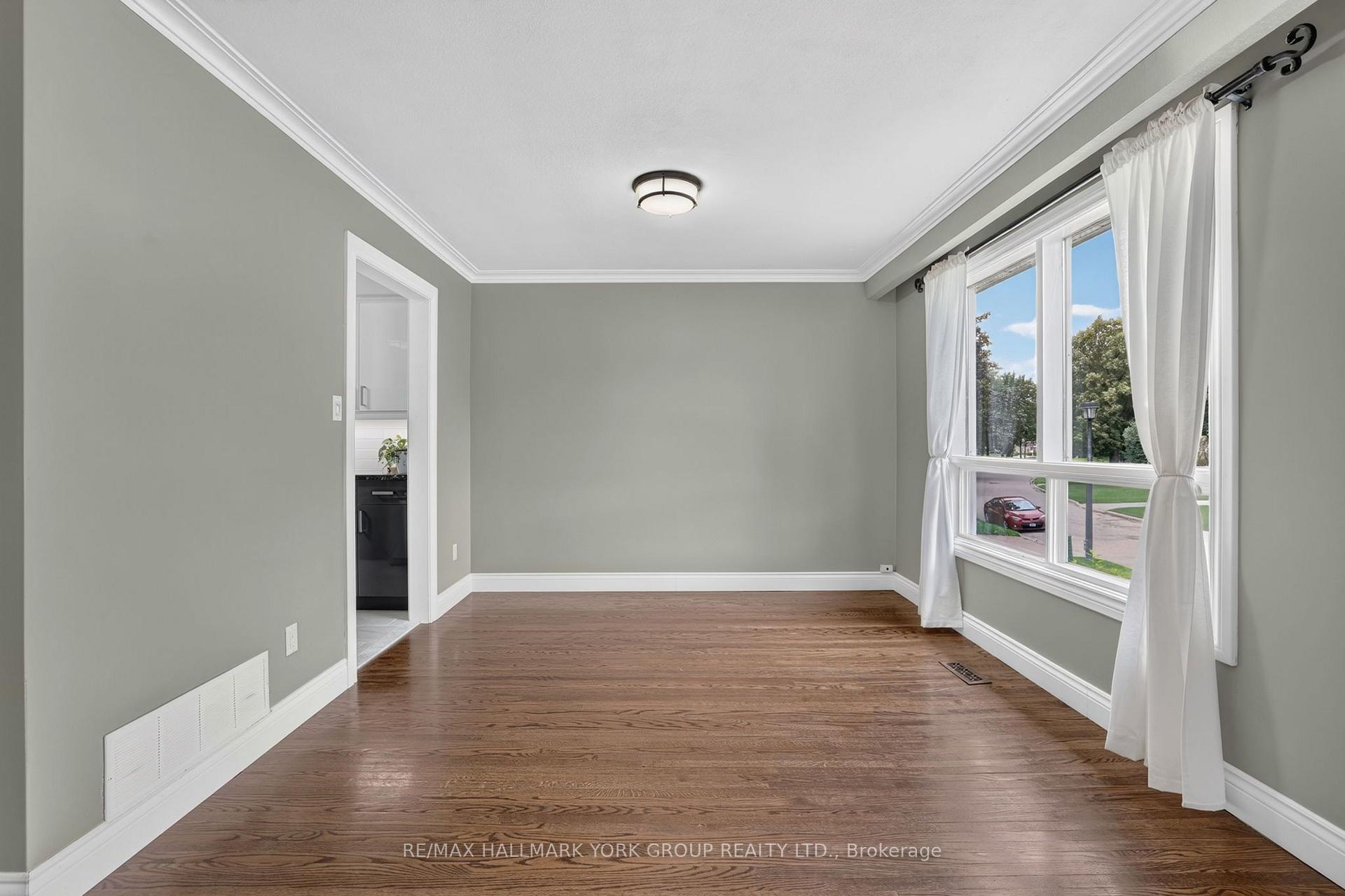 Photo 9 of 384 Glenrose Road, Newmarket, Central Newmarket — HOMEH