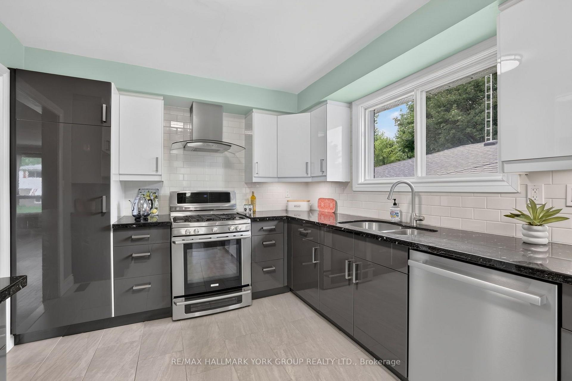 Photo 13 of 384 Glenrose Road, Newmarket, Central Newmarket — HOMEH