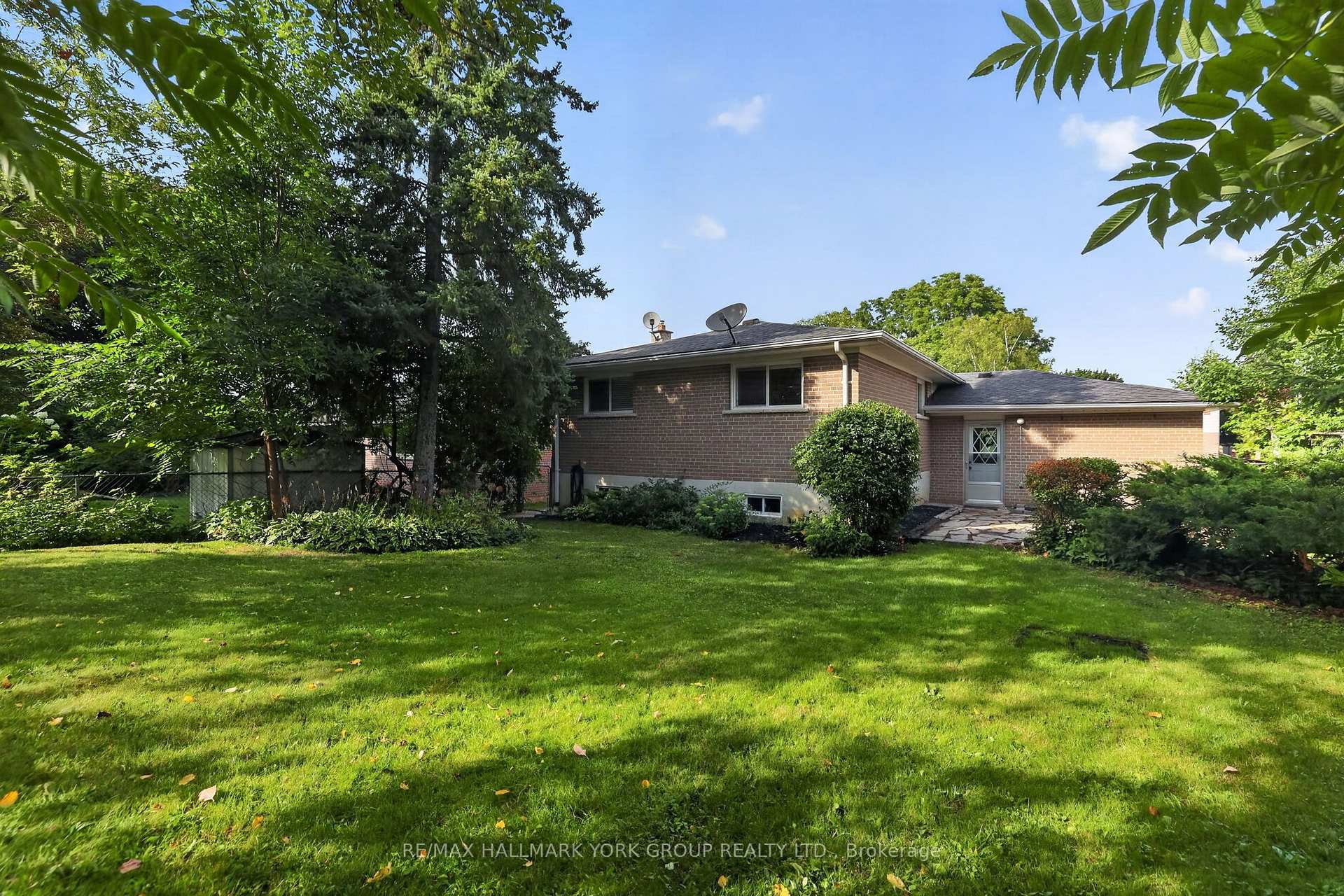 Photo 34 of 384 Glenrose Road, Newmarket, Central Newmarket — HOMEH