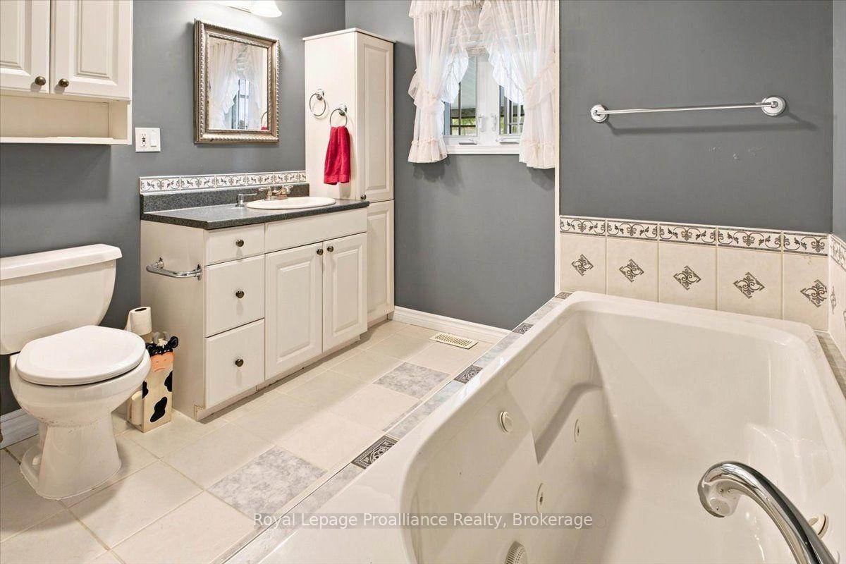 Photo 30 of 40 Riverview Drive, Trent Hills, Rural Trent Hills — HOMEH
