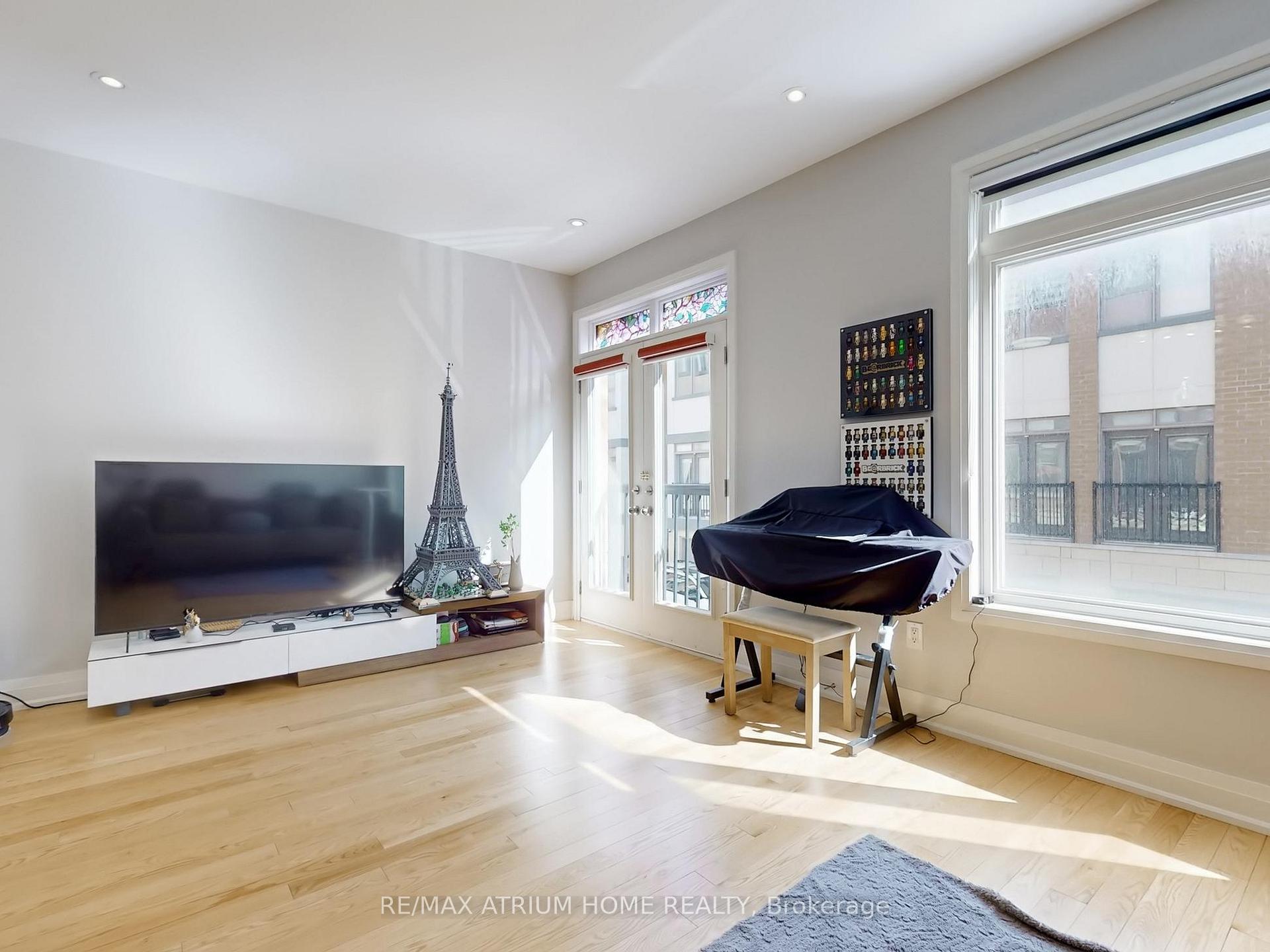Photo 1 of 18 Teasel Way, Markham, Unionville — HOMEH