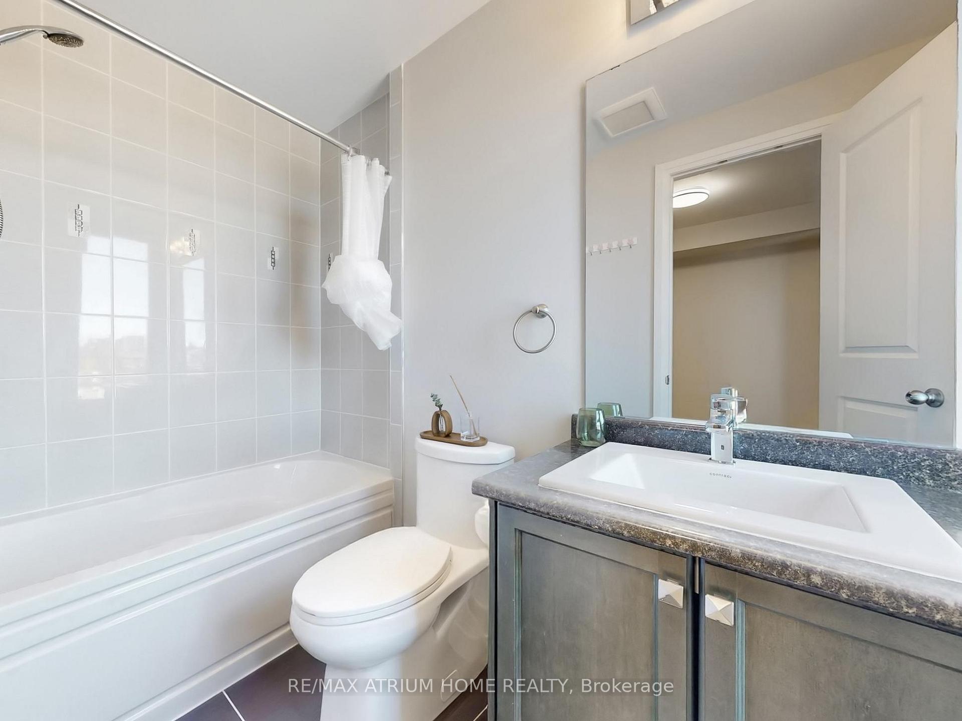 Photo 12 of 18 Teasel Way, Markham, Unionville — HOMEH
