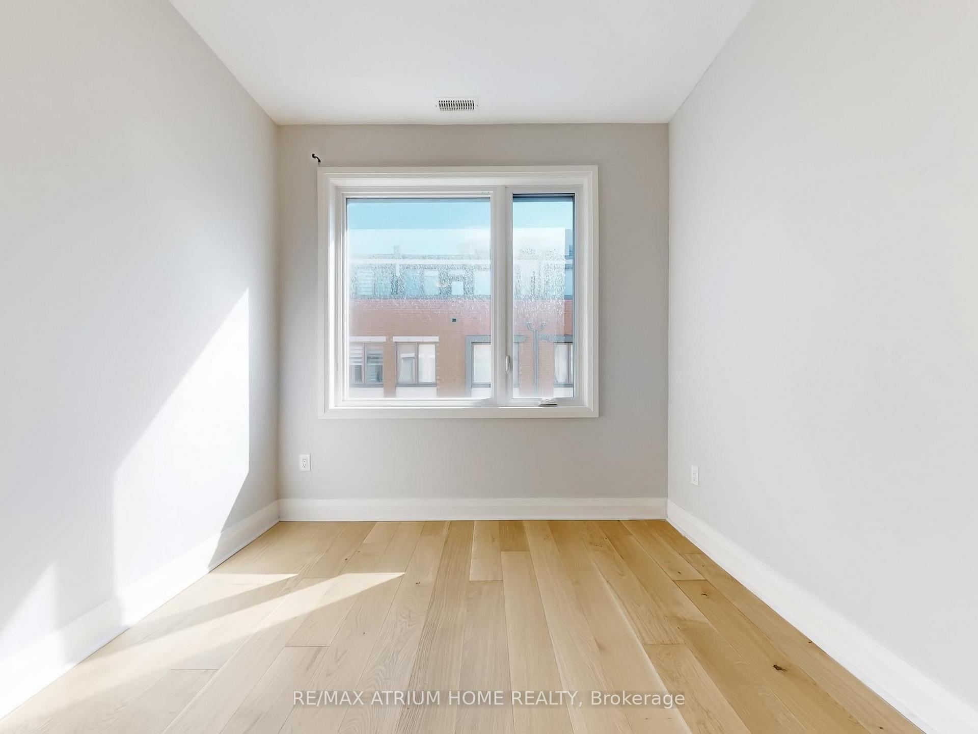 Photo 15 of 18 Teasel Way, Markham, Unionville — HOMEH