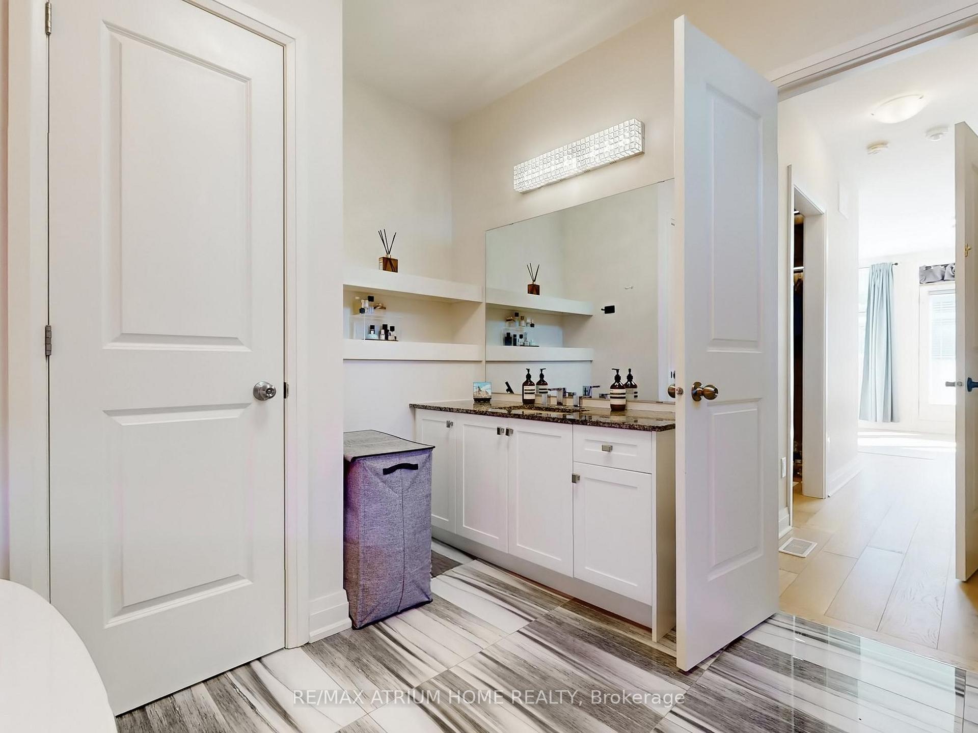 Photo 16 of 18 Teasel Way, Markham, Unionville — HOMEH