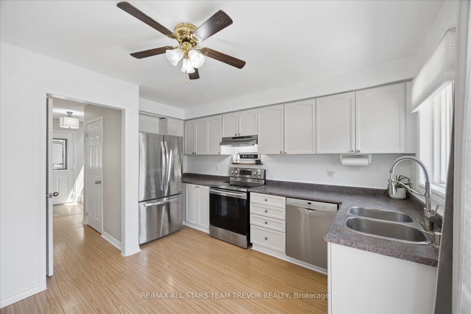 Photo 2 of 98 Carrick Avenue, Georgina, Keswick North — HOMEH