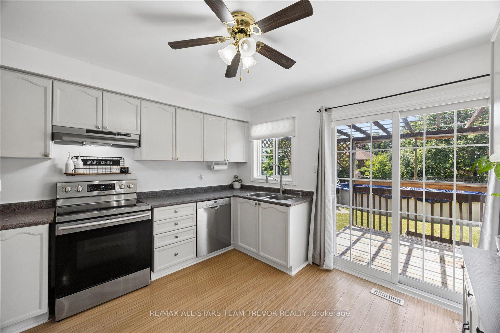 Photo 4 of 98 Carrick Avenue, Georgina, Keswick North — HOMEH