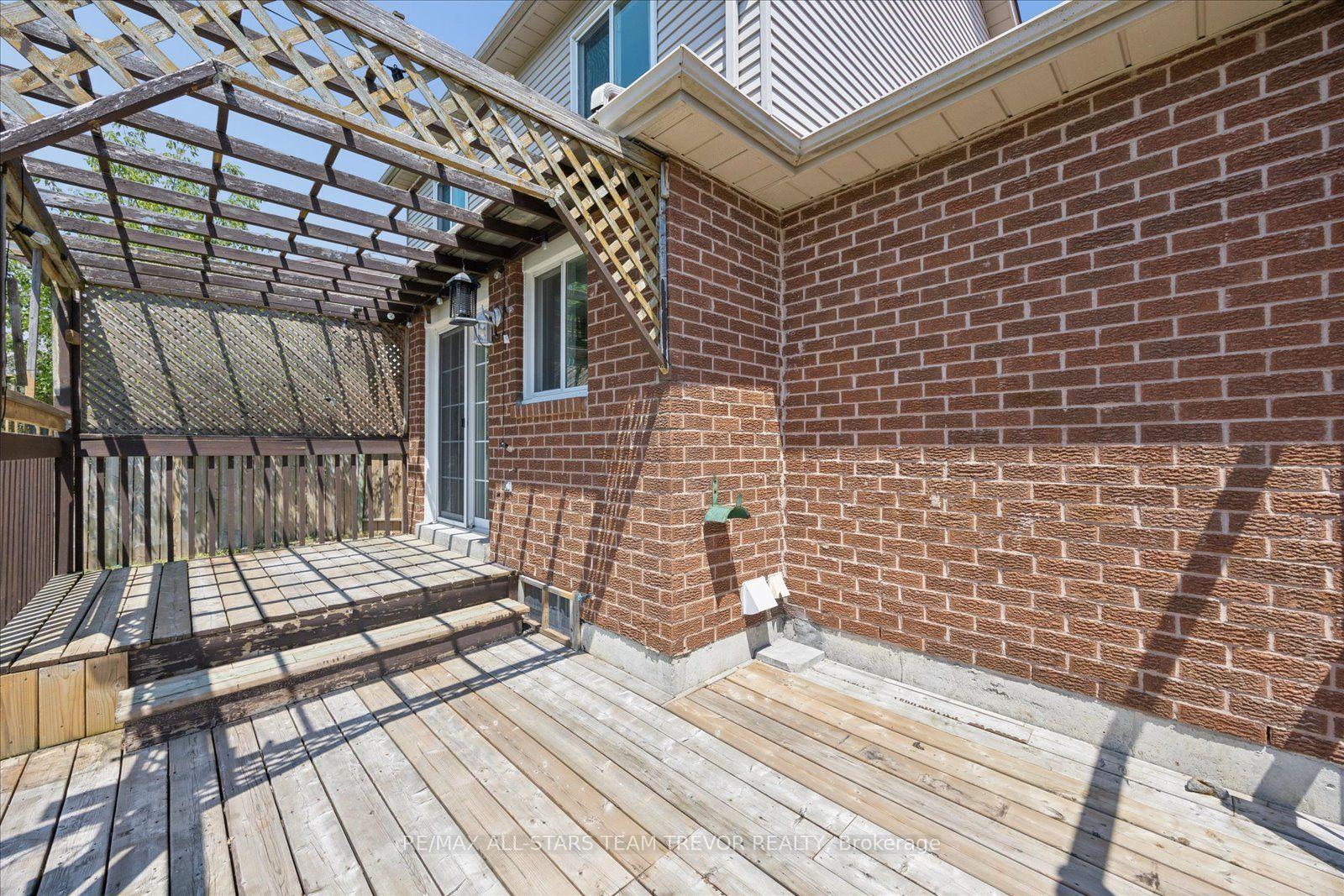 Photo 34 of 98 Carrick Avenue, Georgina, Keswick North — HOMEH