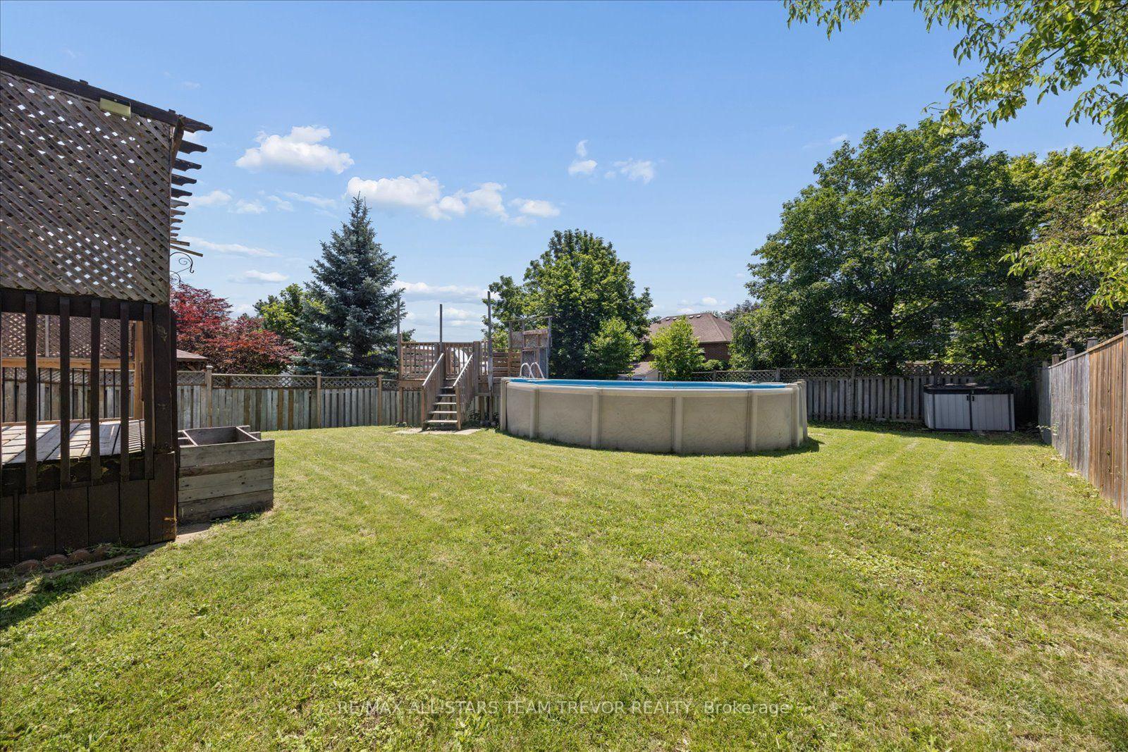 Photo 38 of 98 Carrick Avenue, Georgina, Keswick North — HOMEH