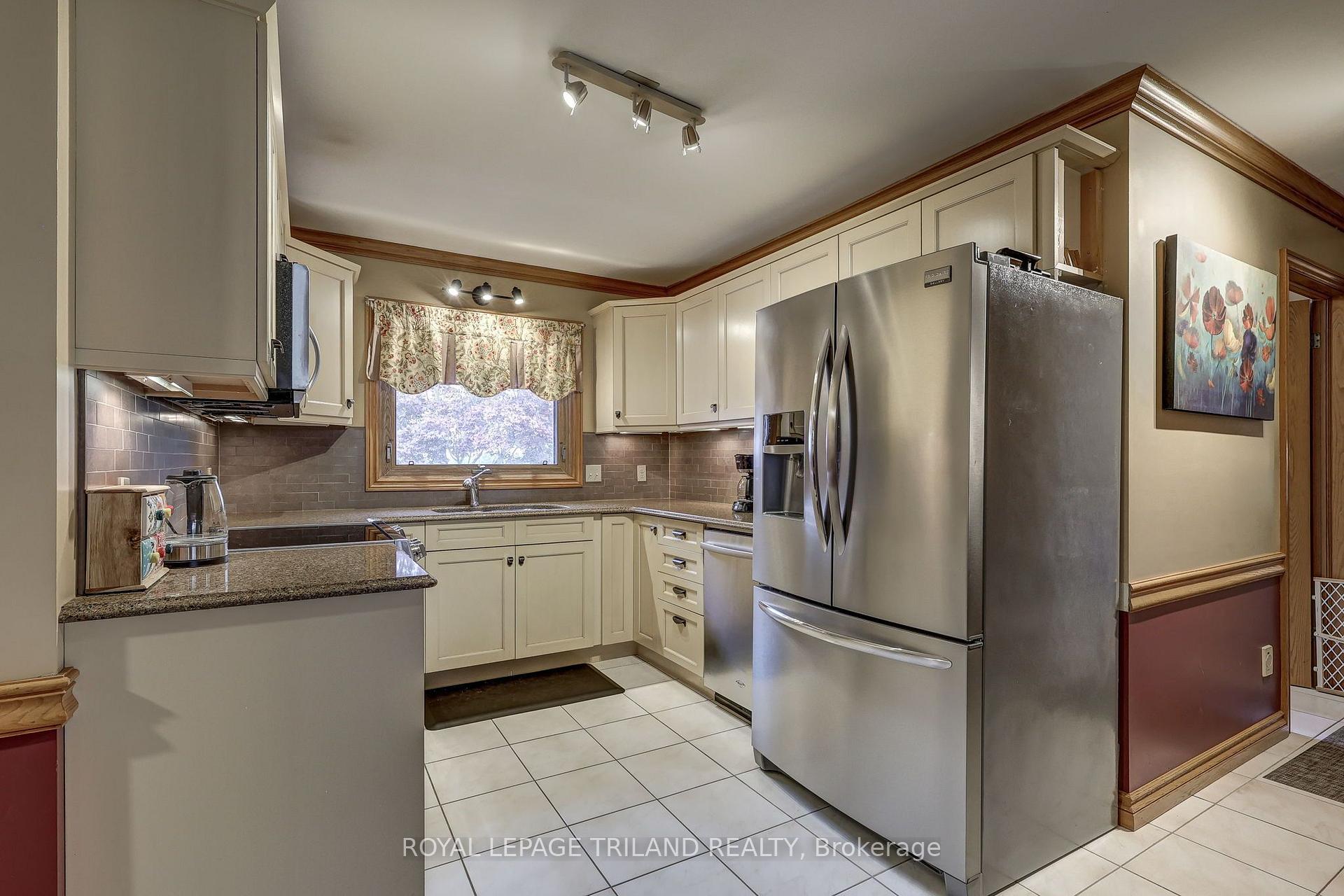 Photo 23 of 158 Centennial Avenue, Central Elgin, Rural Central Elgin — HOMEH
