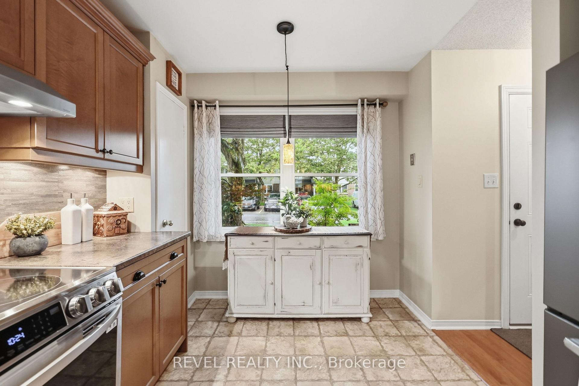 Photo 14 of Unit 55, 55 Kerman Avenue, Grimsby, Grimsby West — HOMEH