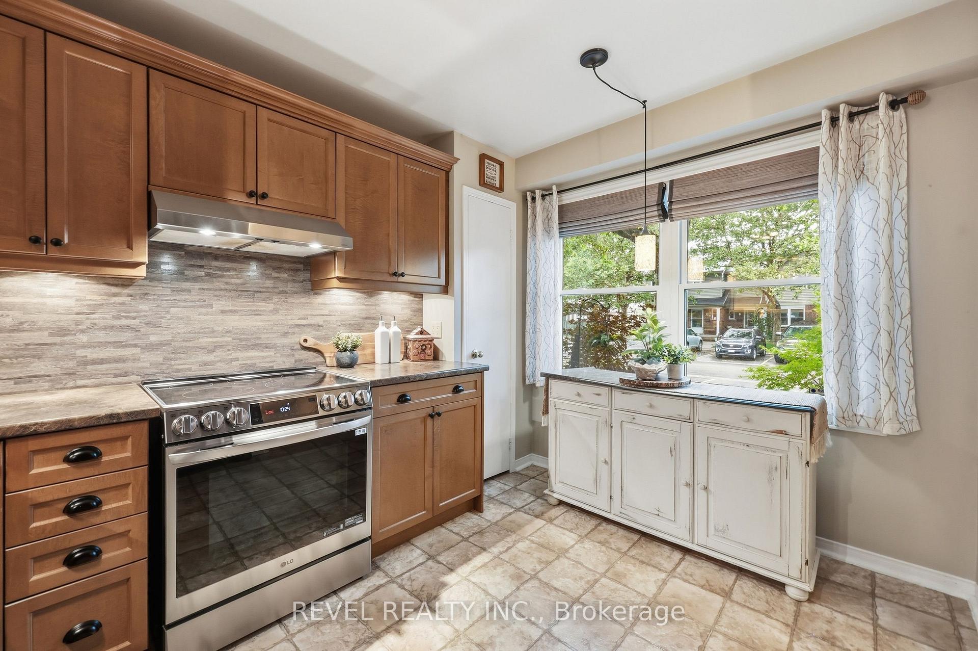 Photo 15 of Unit 55, 55 Kerman Avenue, Grimsby, Grimsby West — HOMEH