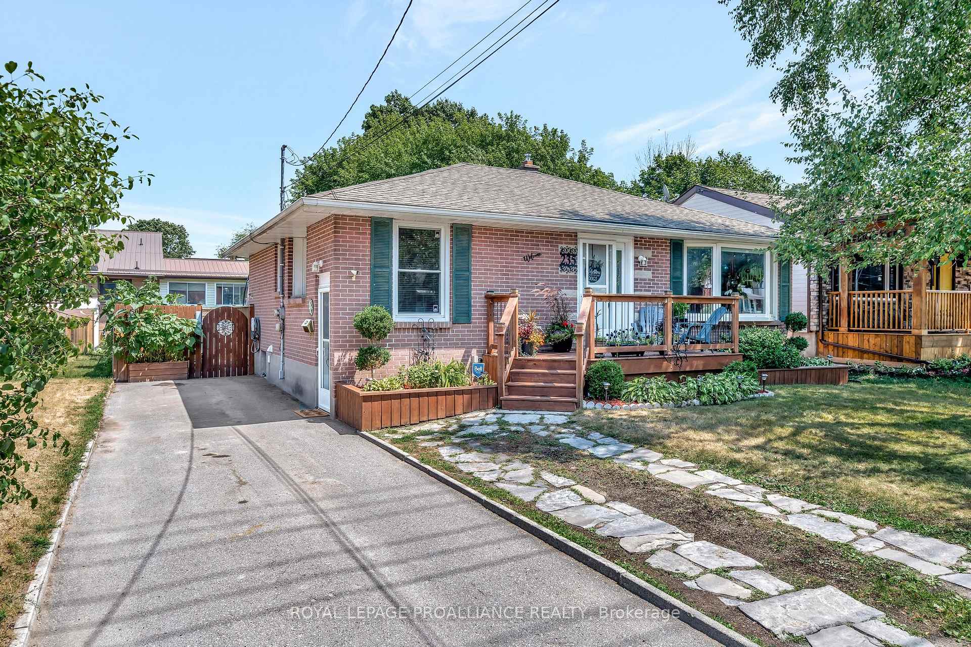Photo 1 of 235 Farley Avenue, Belleville, Belleville Ward — HOMEH
