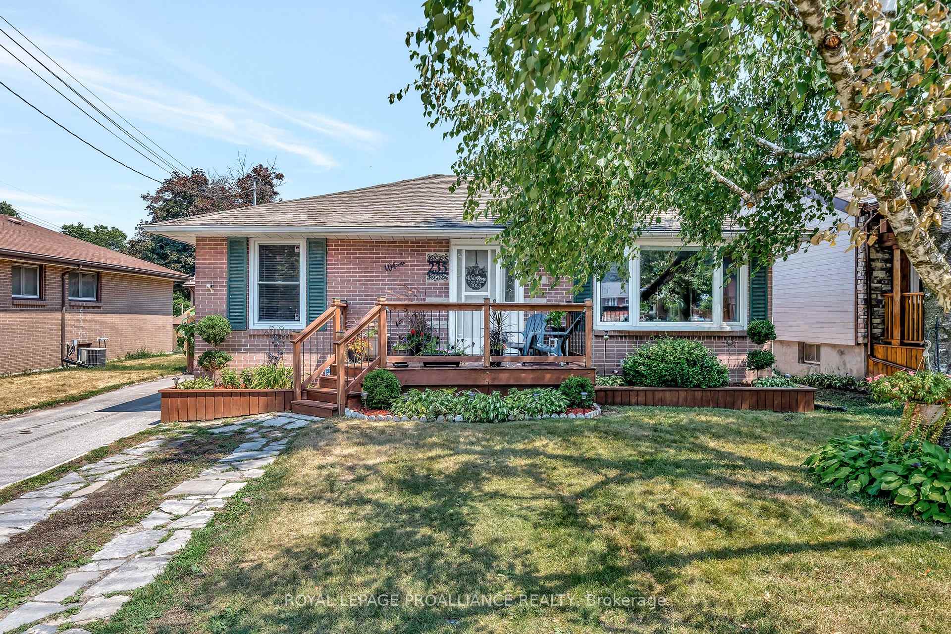 Photo 3 of 235 Farley Avenue, Belleville, Belleville Ward — HOMEH