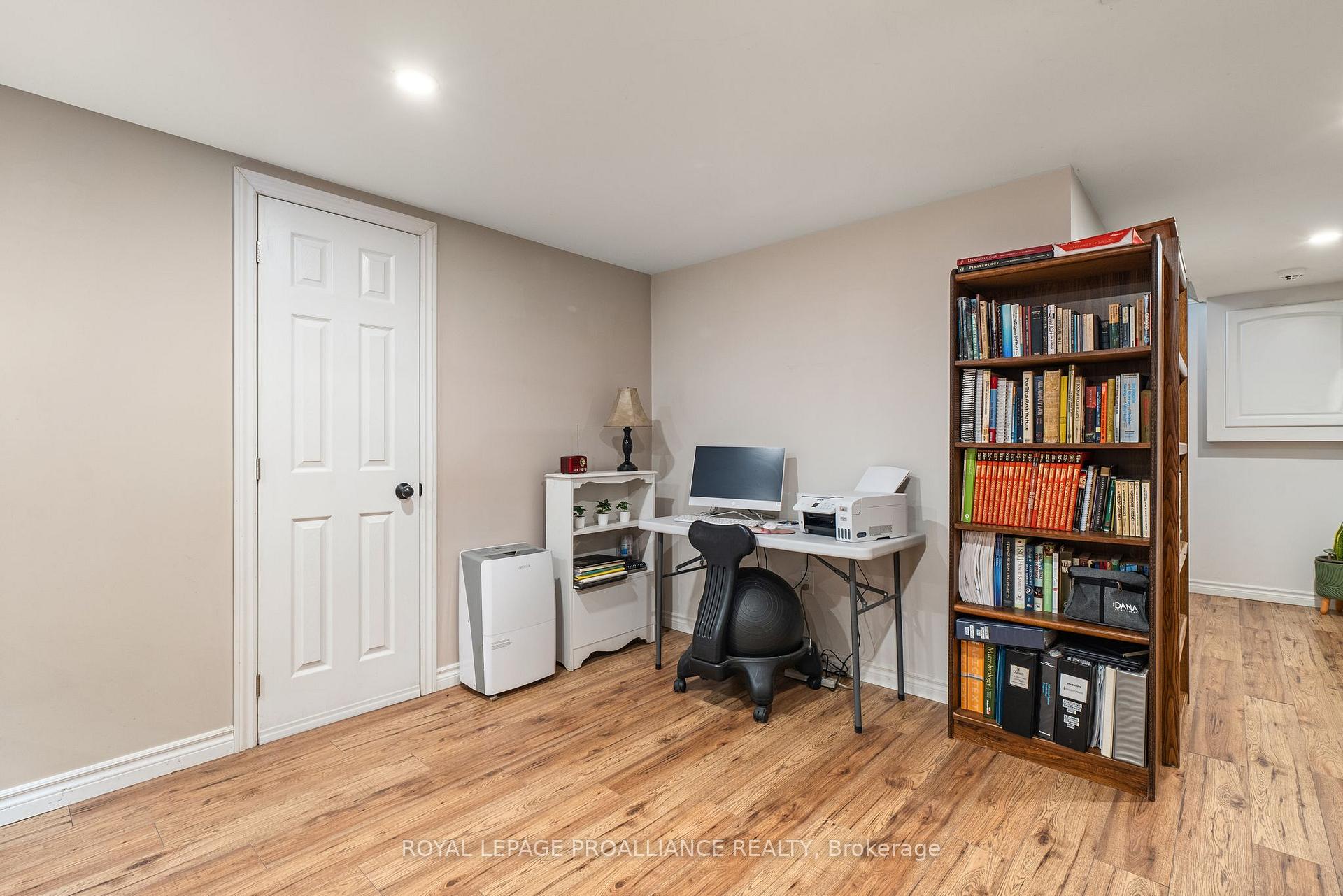 Photo 35 of 235 Farley Avenue, Belleville, Belleville Ward — HOMEH