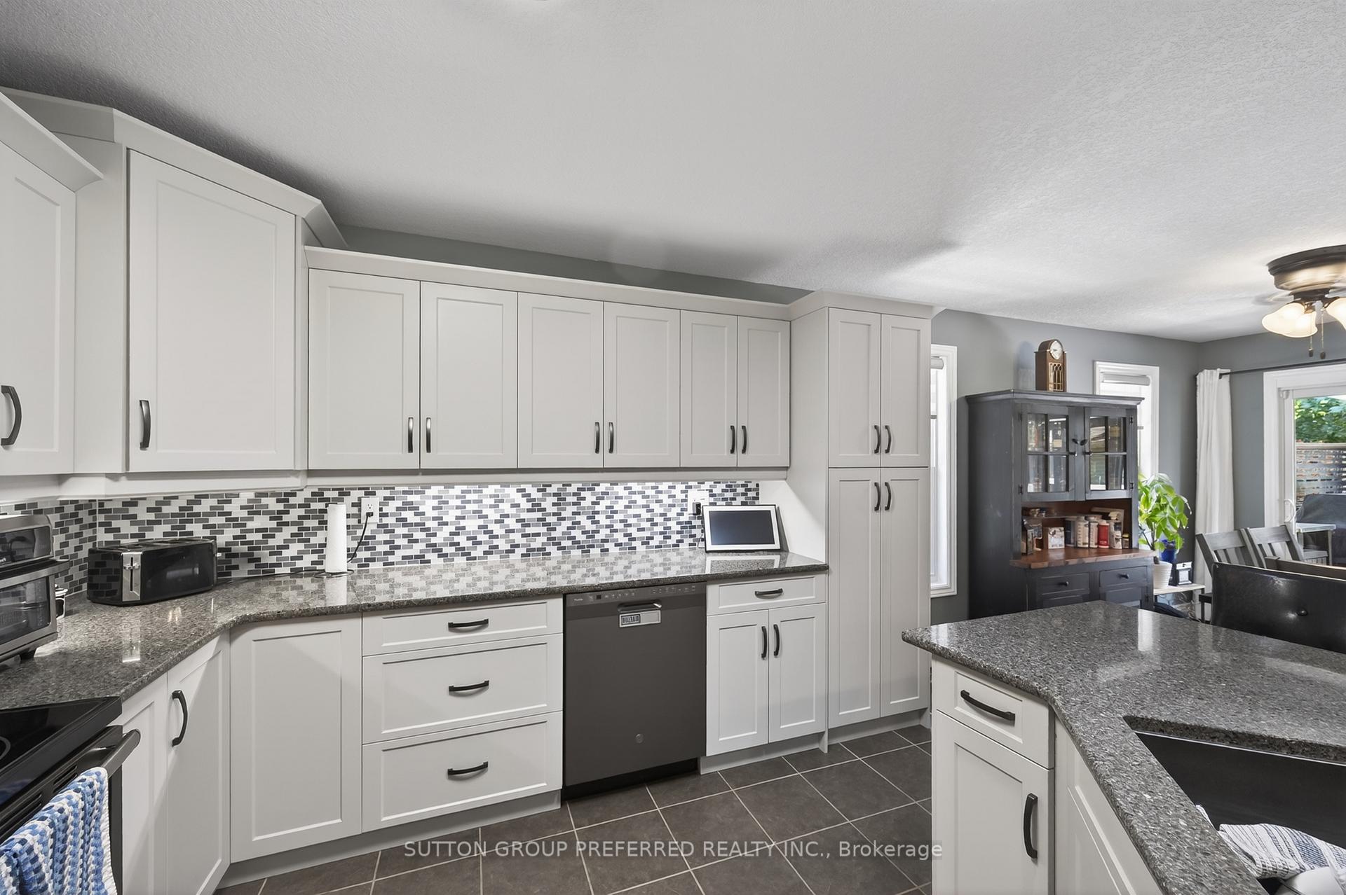 Photo 12 of 23 Wood Lily Lane, Middlesex Centre, Ilderton — HOMEH